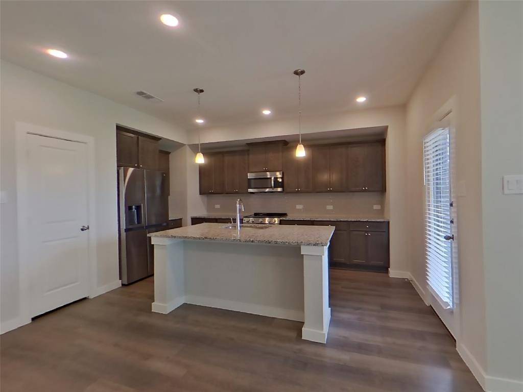 Mckinney, TX 75071,2505 Finch Hollow Drive