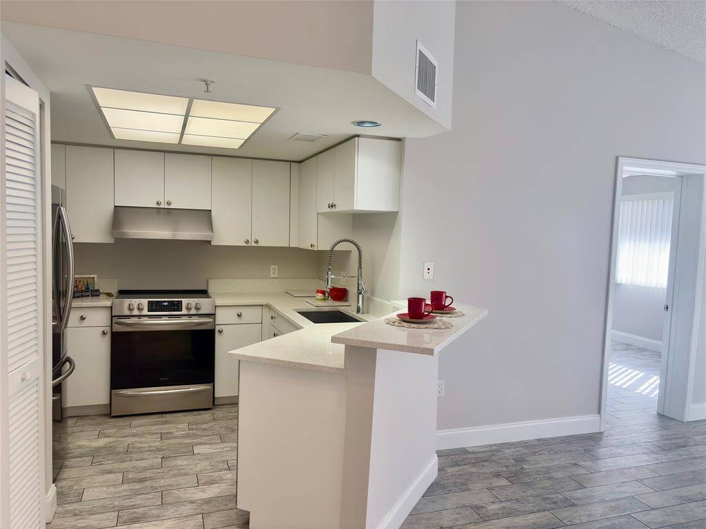 Fort Lauderdale, FL 33316,2119 SE 10th Ave #910