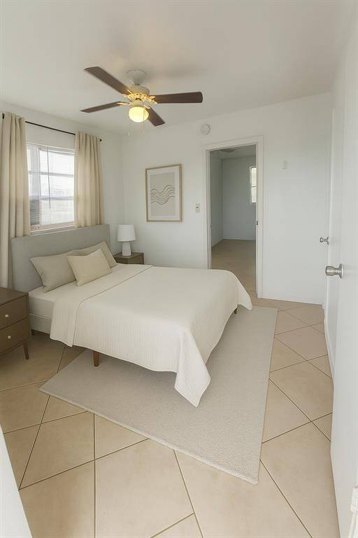 Pompano Beach, FL 33064,1960 NE 48 St #12