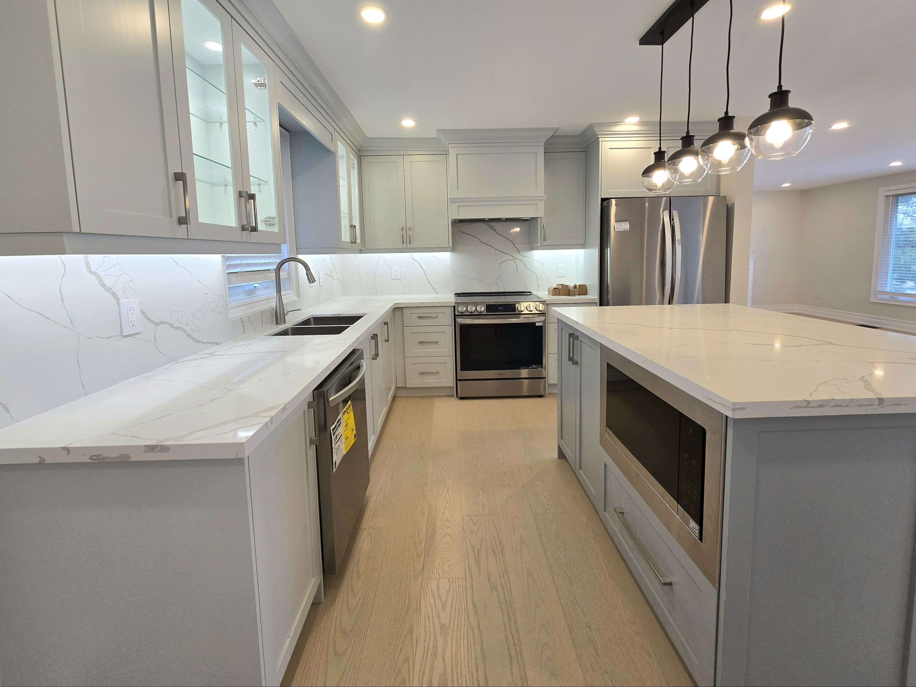 Toronto C15, ON M2K 2W9,38 Ambrose RD #Upper