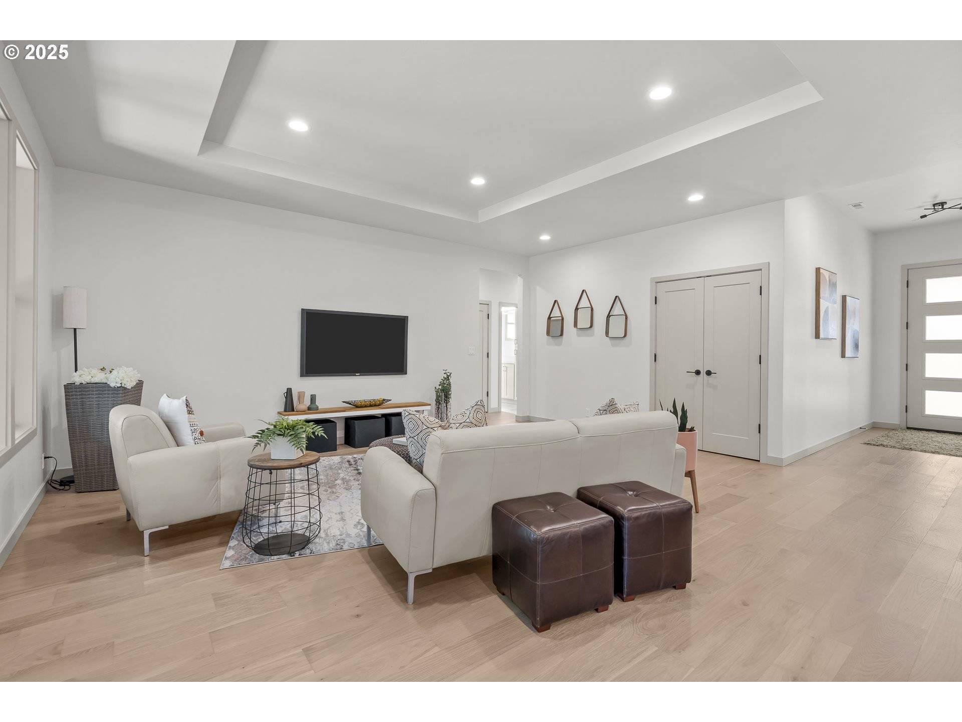 Springfield, OR 97477,955 OAK MEADOWS PL