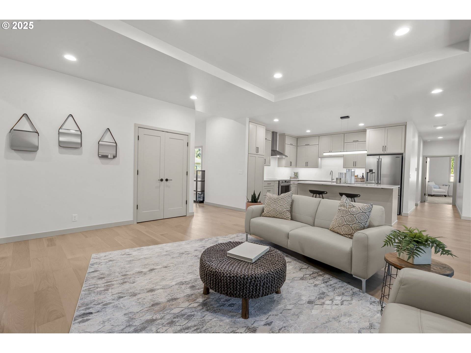 Springfield, OR 97477,955 OAK MEADOWS PL