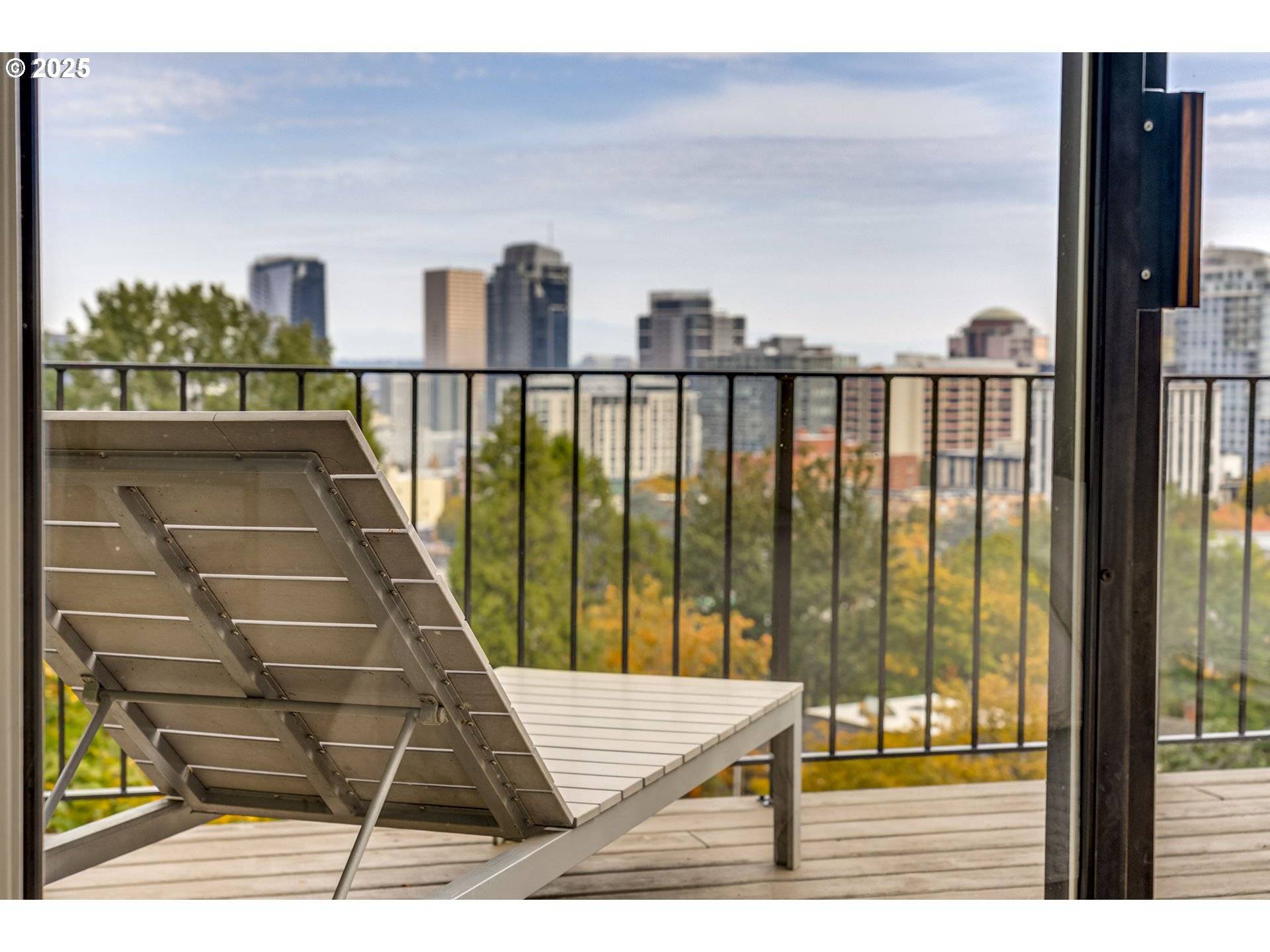 Portland, OR 97201,1515 SW UPPER HALL ST