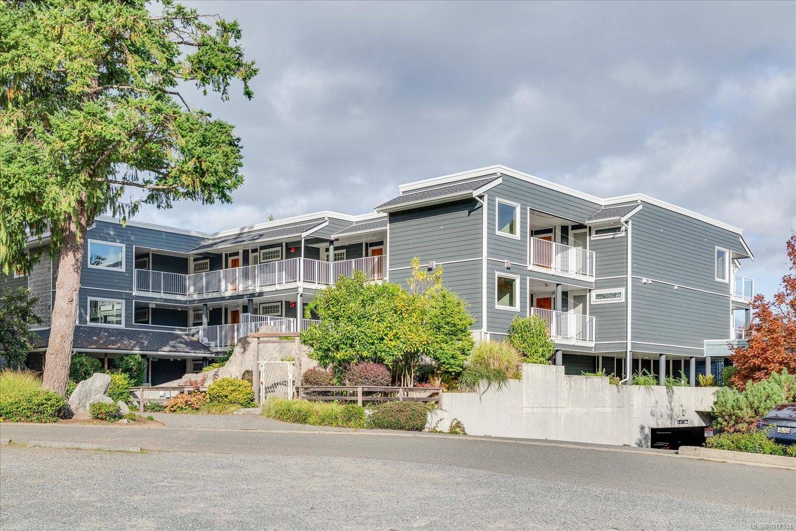 Nanoose Bay, BC V9P 9B7,1600 Stroulger Rd #737