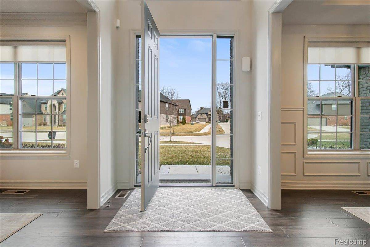 Troy, MI 48085,5317 Rangemore DR