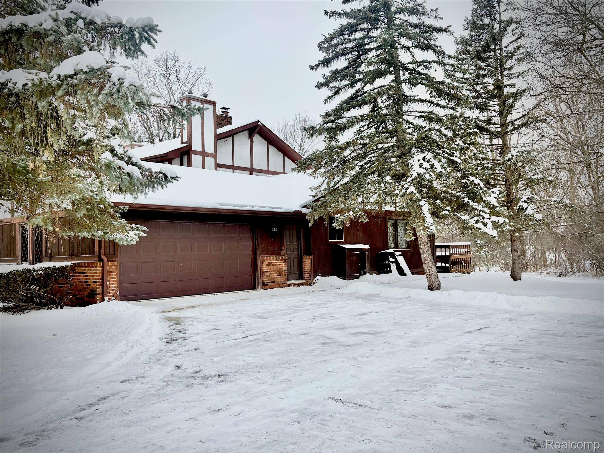 Bloomfield Hills, MI 48302,1250 Club DR