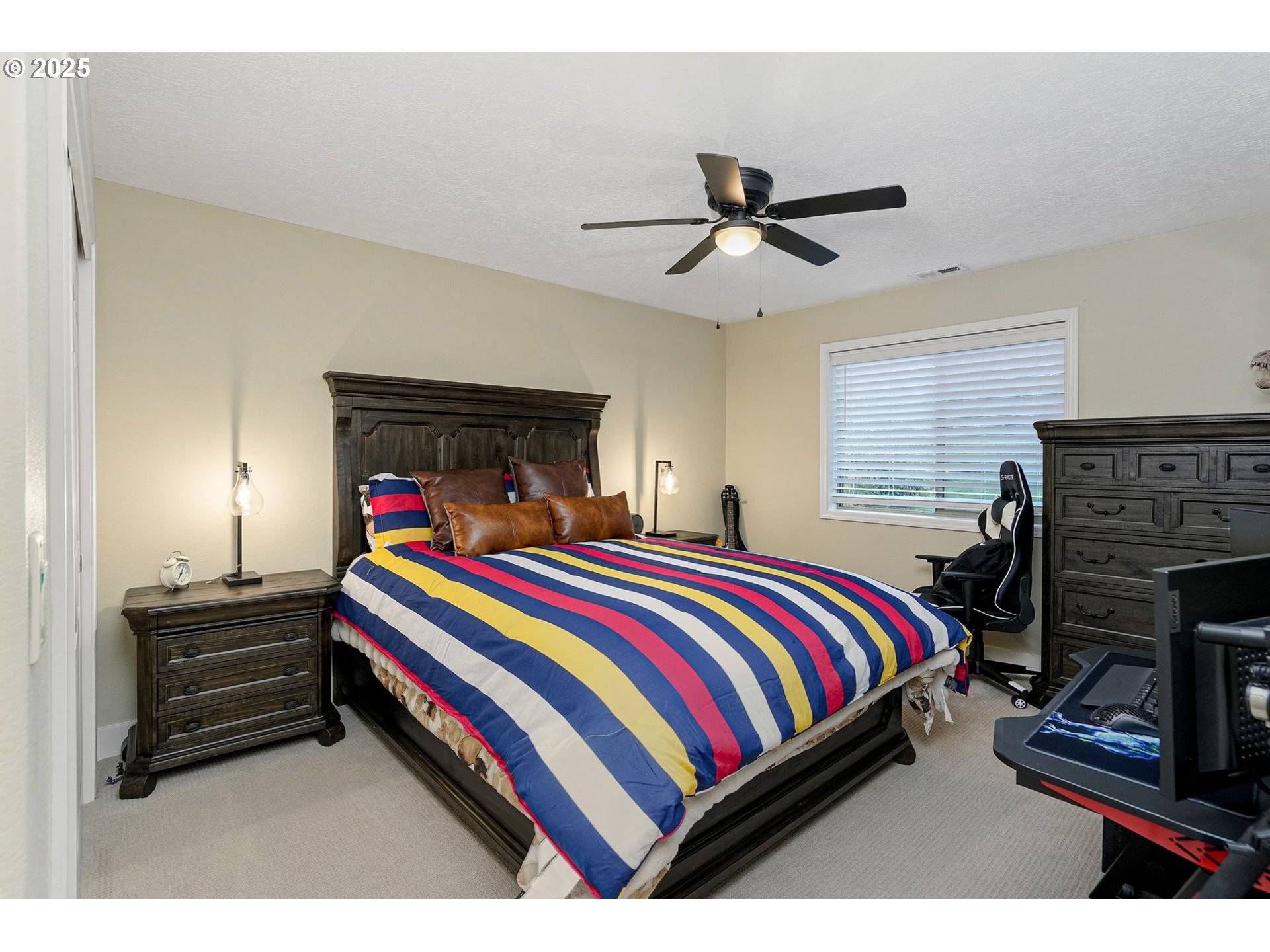 Silverton, OR 97381,3547 STARLIGHT DR NE