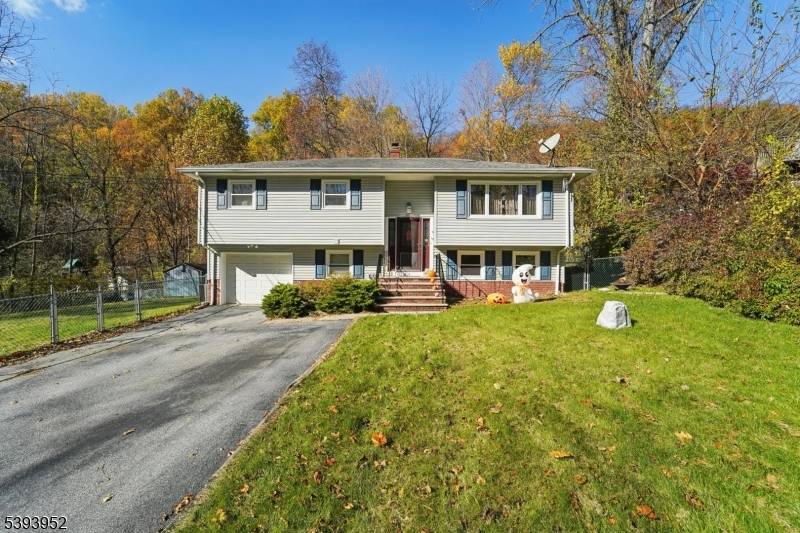 Vernon Twp., NJ 07418,5 Zinnia Dr