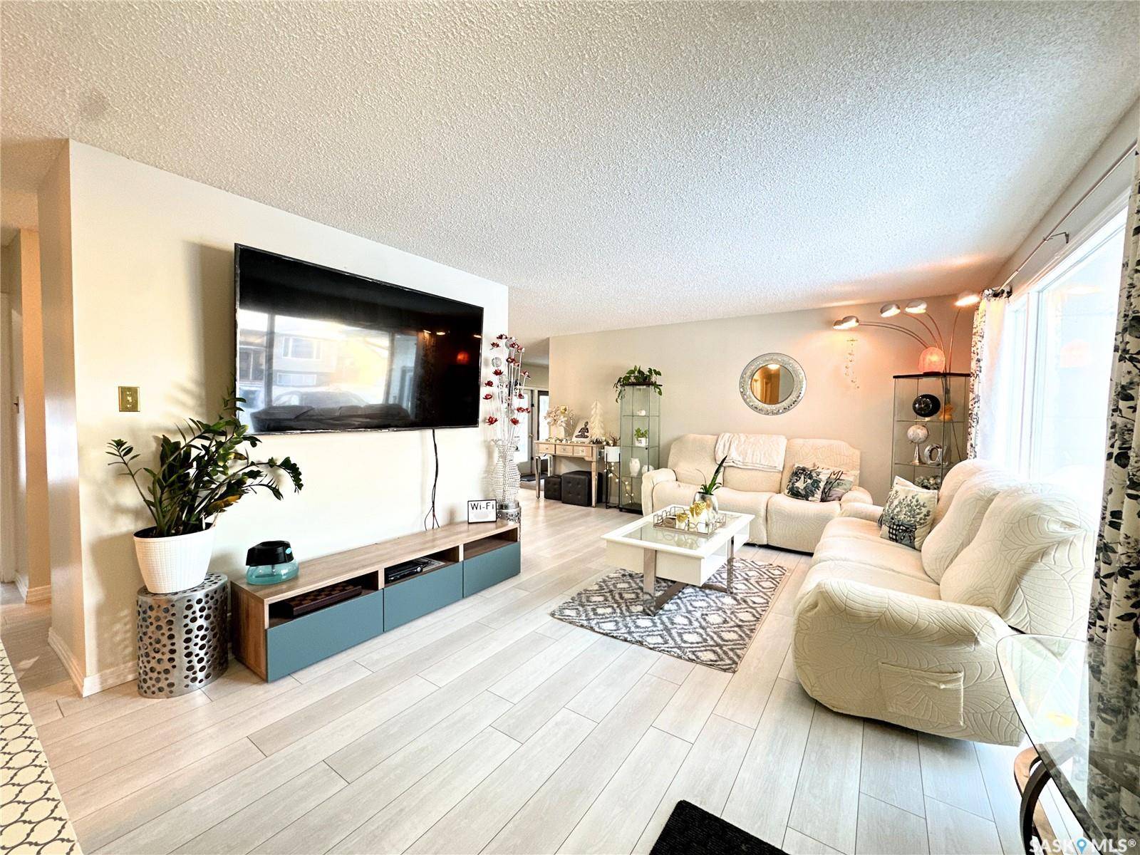 Prince Albert, SK S6V 6L7,1015 Wyllie CRESCENT