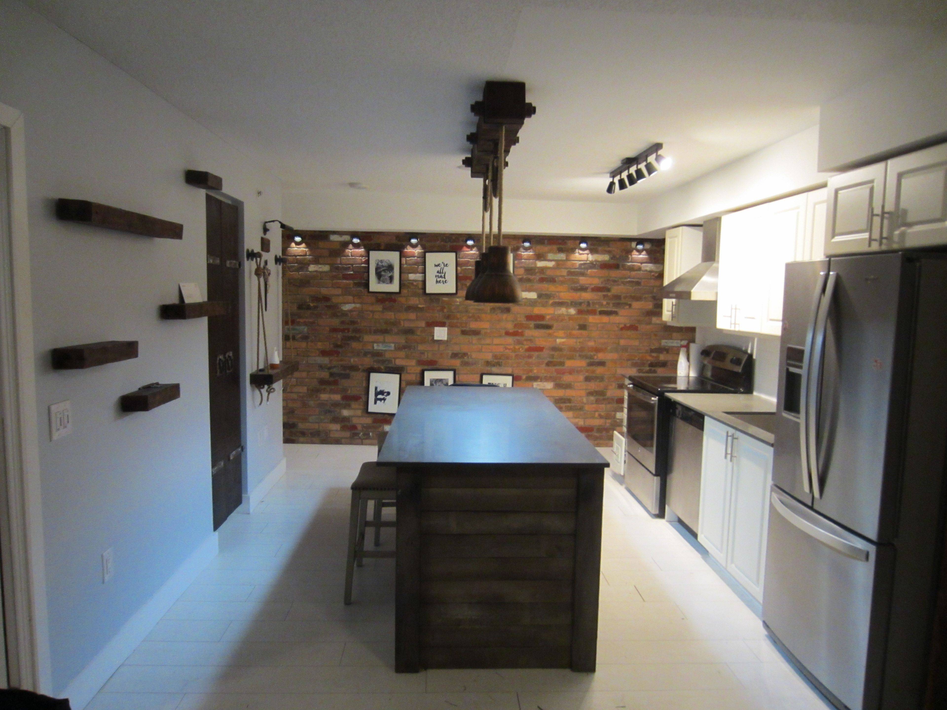 Toronto W04, ON M6A 0B6,830 Lawrence AVE W #1113