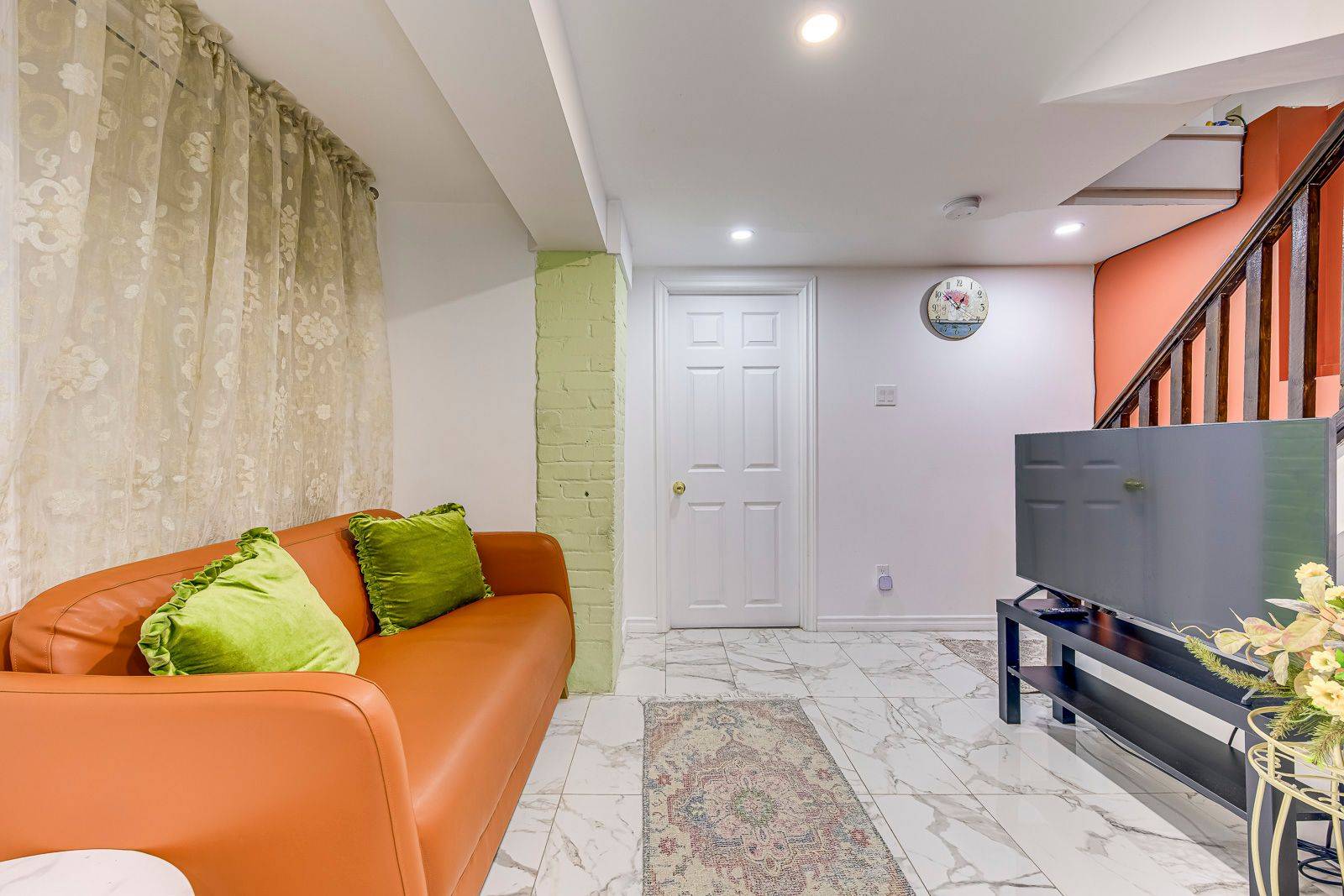 Toronto W02, ON M6P 3E2,144 Evelyn CRES #Basement