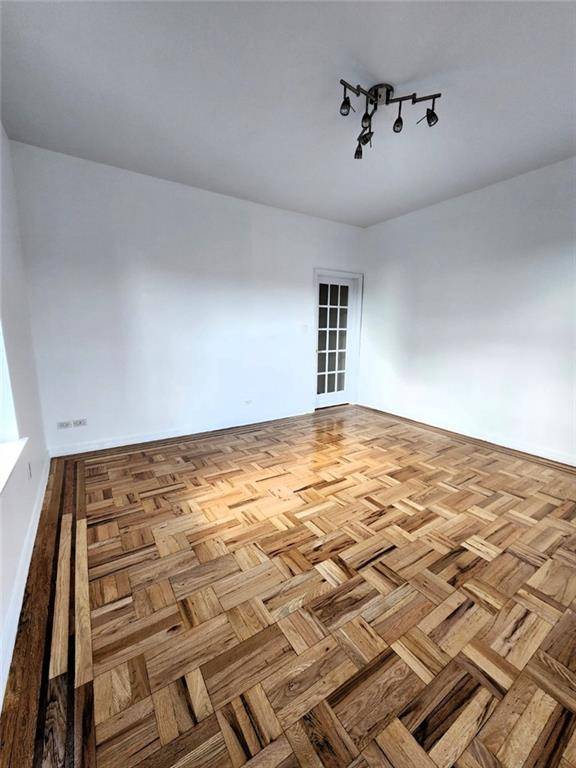 Brooklyn, NY 11235,2940 Ocean AVE #D16