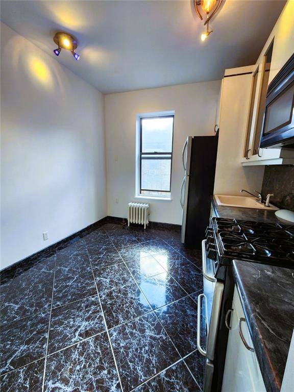 Brooklyn, NY 11235,2940 Ocean AVE #D16