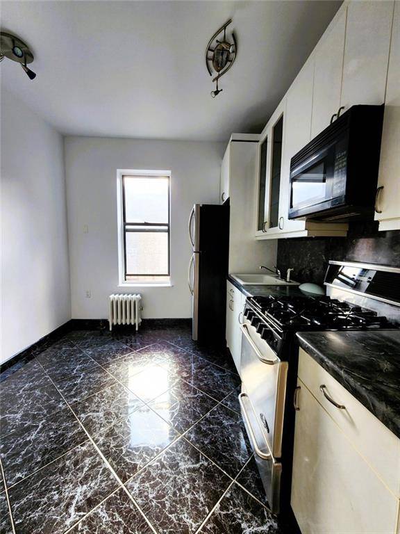 Brooklyn, NY 11235,2940 Ocean AVE #D16