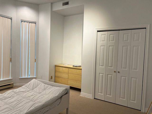 Toronto C08, ON M5A 2L1,208 Carlton ST #Main