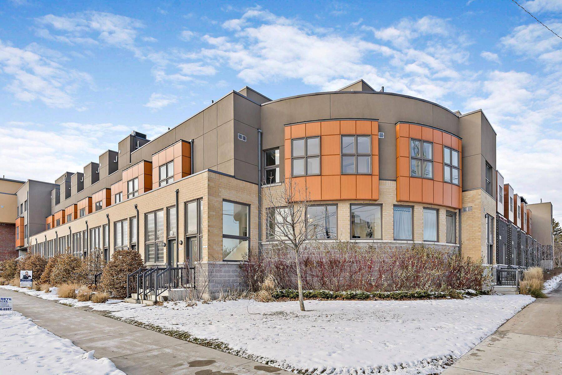 Toronto C13, ON M3A 0A8,2 Curlew DR