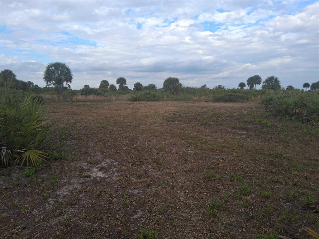 Okeechobee, FL 34972,21583 NW 274th Street