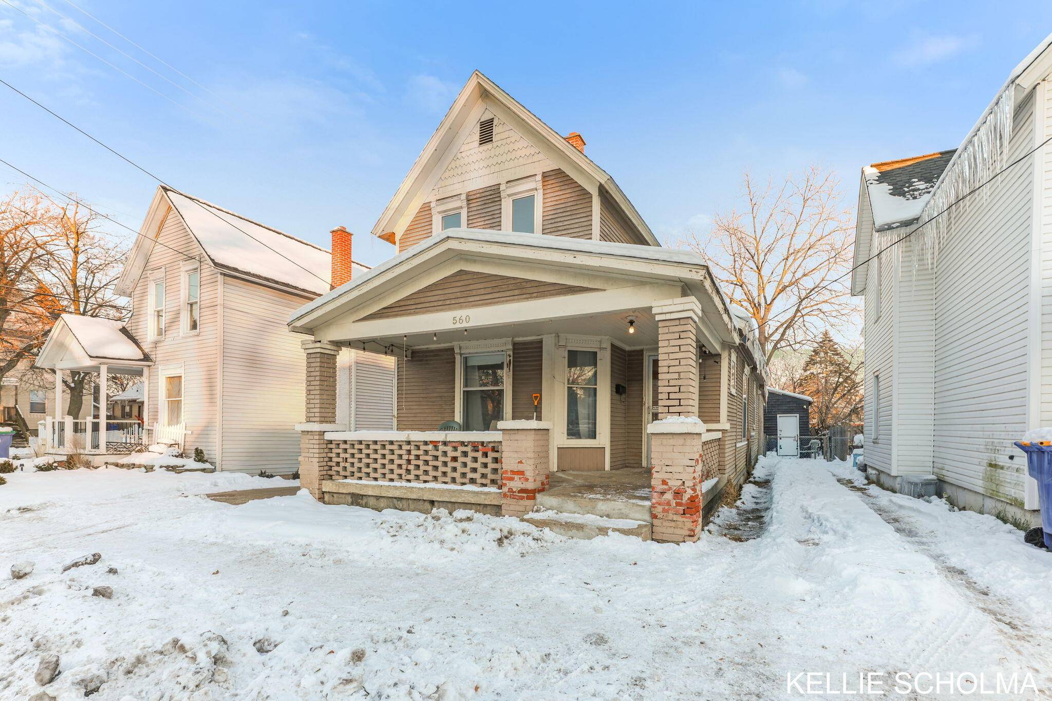 Grand Rapids, MI 49504,560 Lane AVE NW