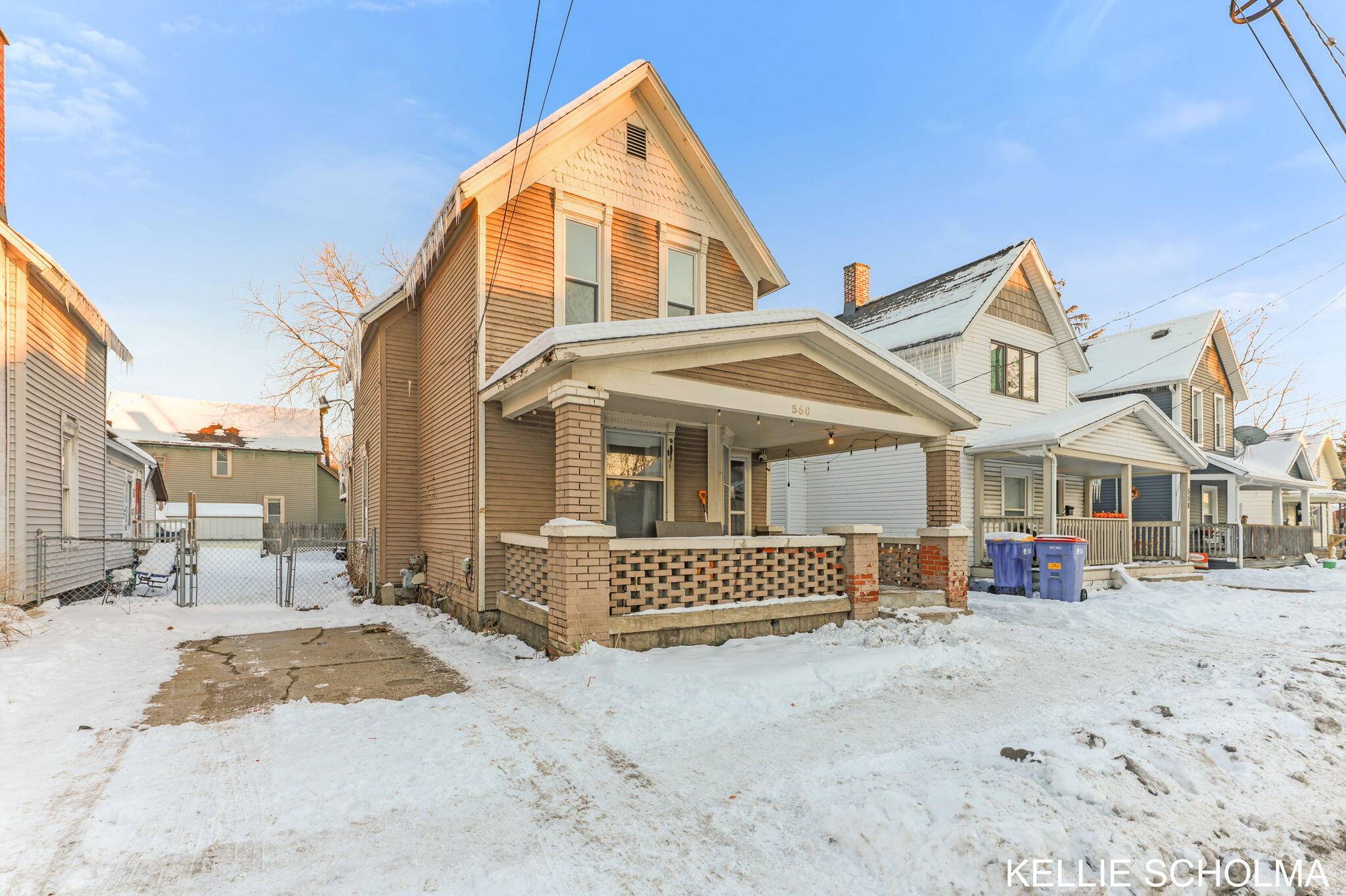 Grand Rapids, MI 49504,560 Lane AVE NW