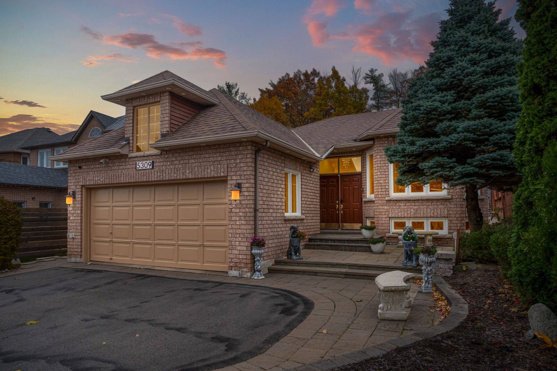 Mississauga, ON L5M 6C2,5309 Mcfarren BLVD