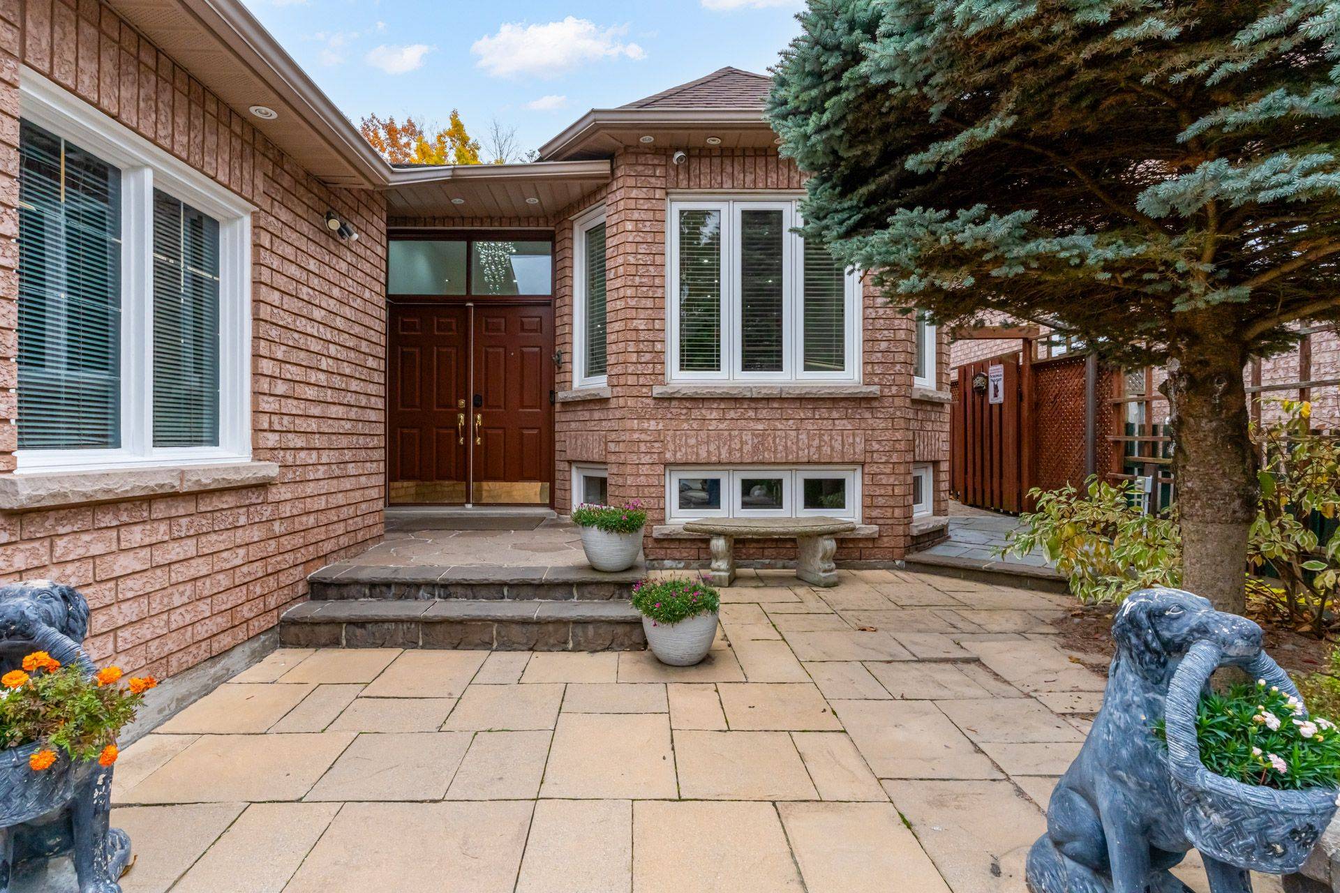 Mississauga, ON L5M 6C2,5309 Mcfarren BLVD