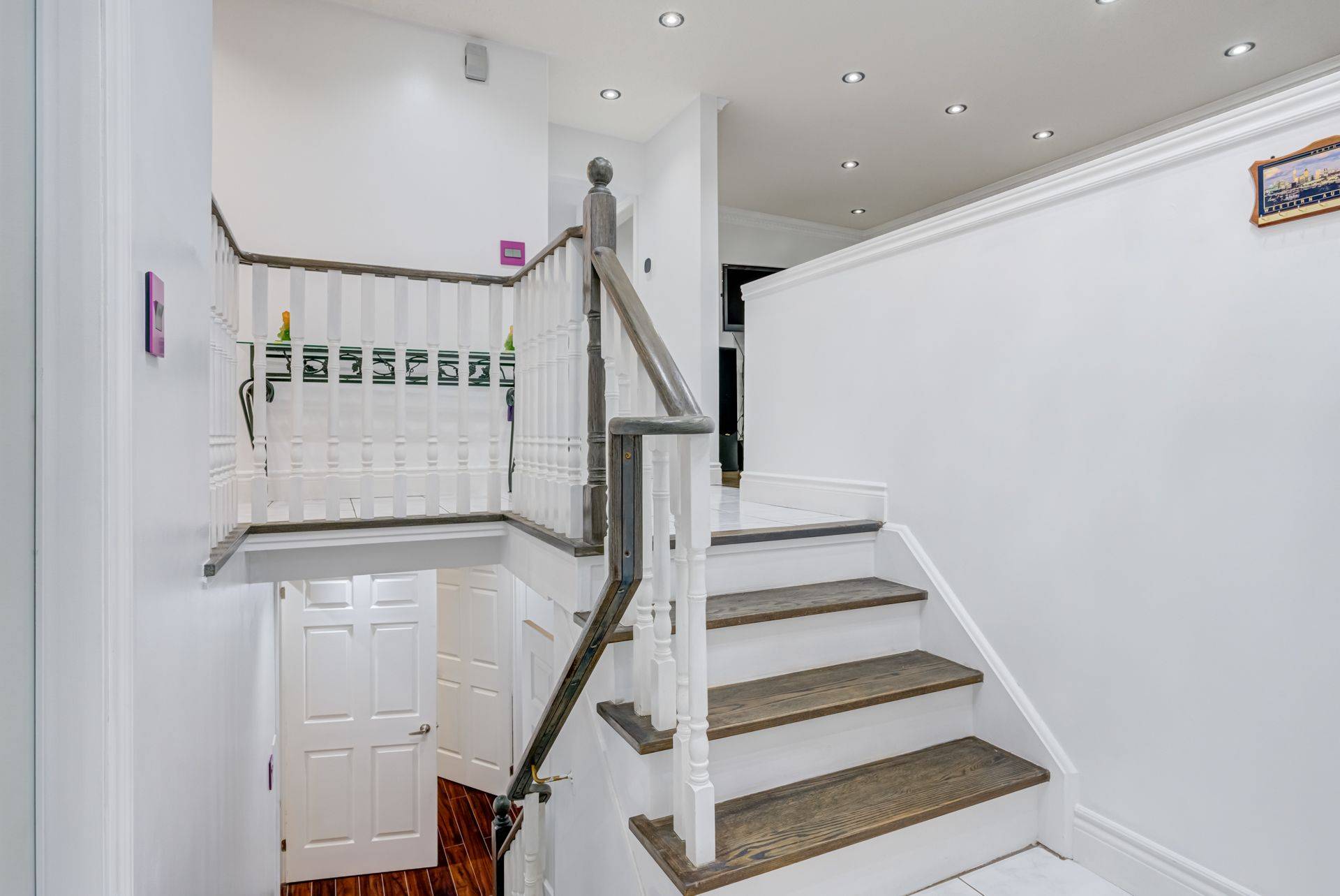 Mississauga, ON L5M 6C2,5309 Mcfarren BLVD