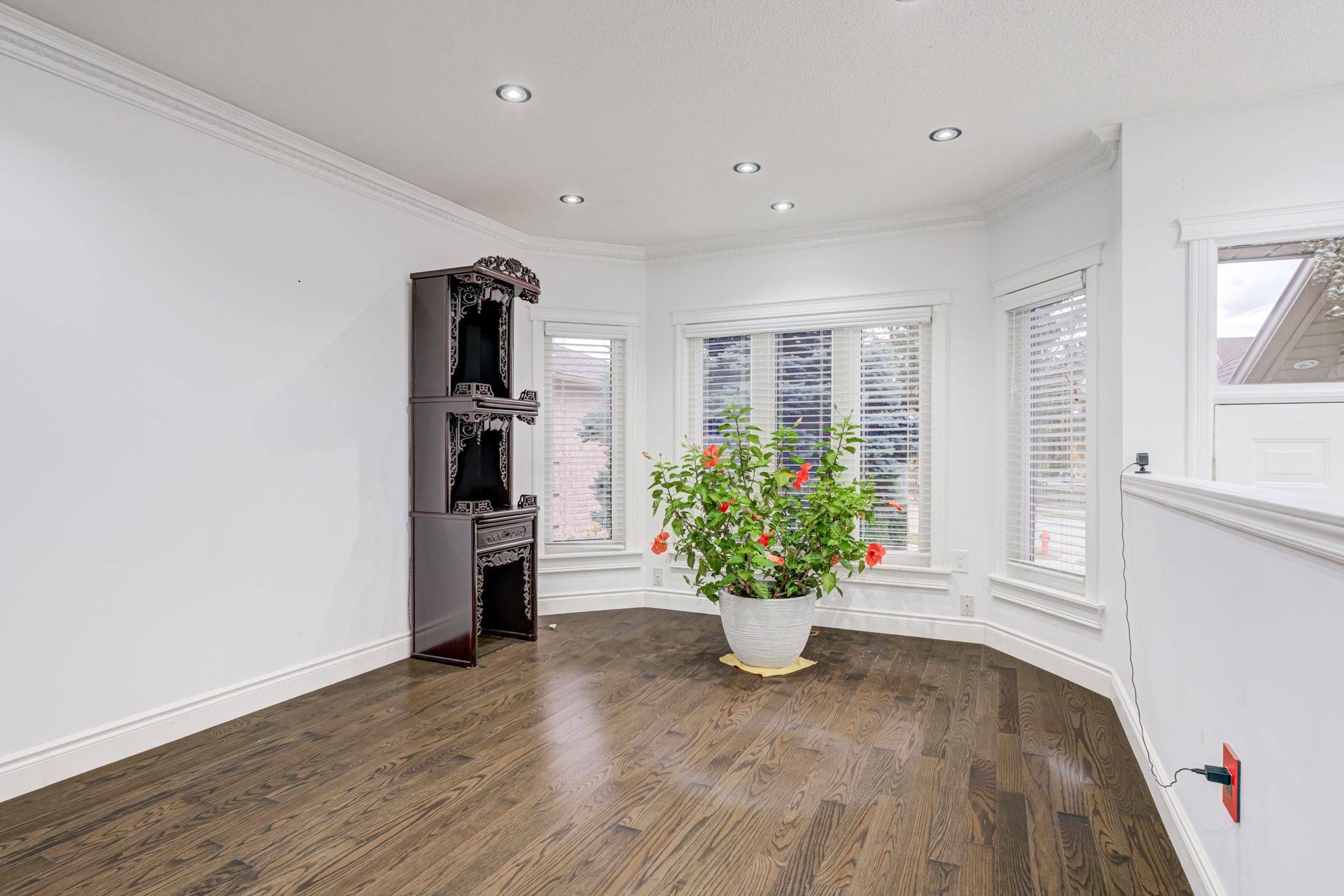 Mississauga, ON L5M 6C2,5309 Mcfarren BLVD