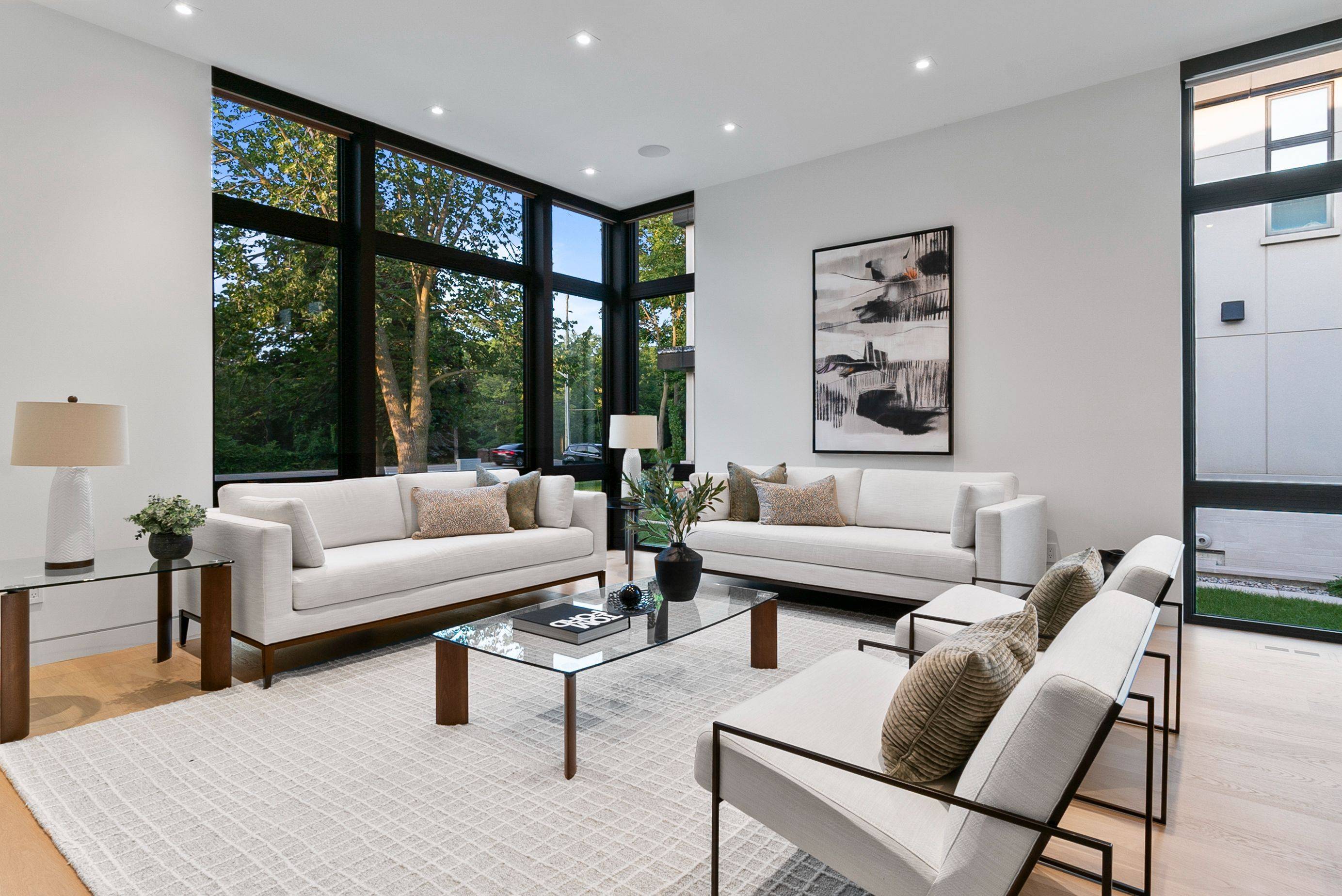 Mississauga, ON L5H 2J2,1222 Mississauga RD