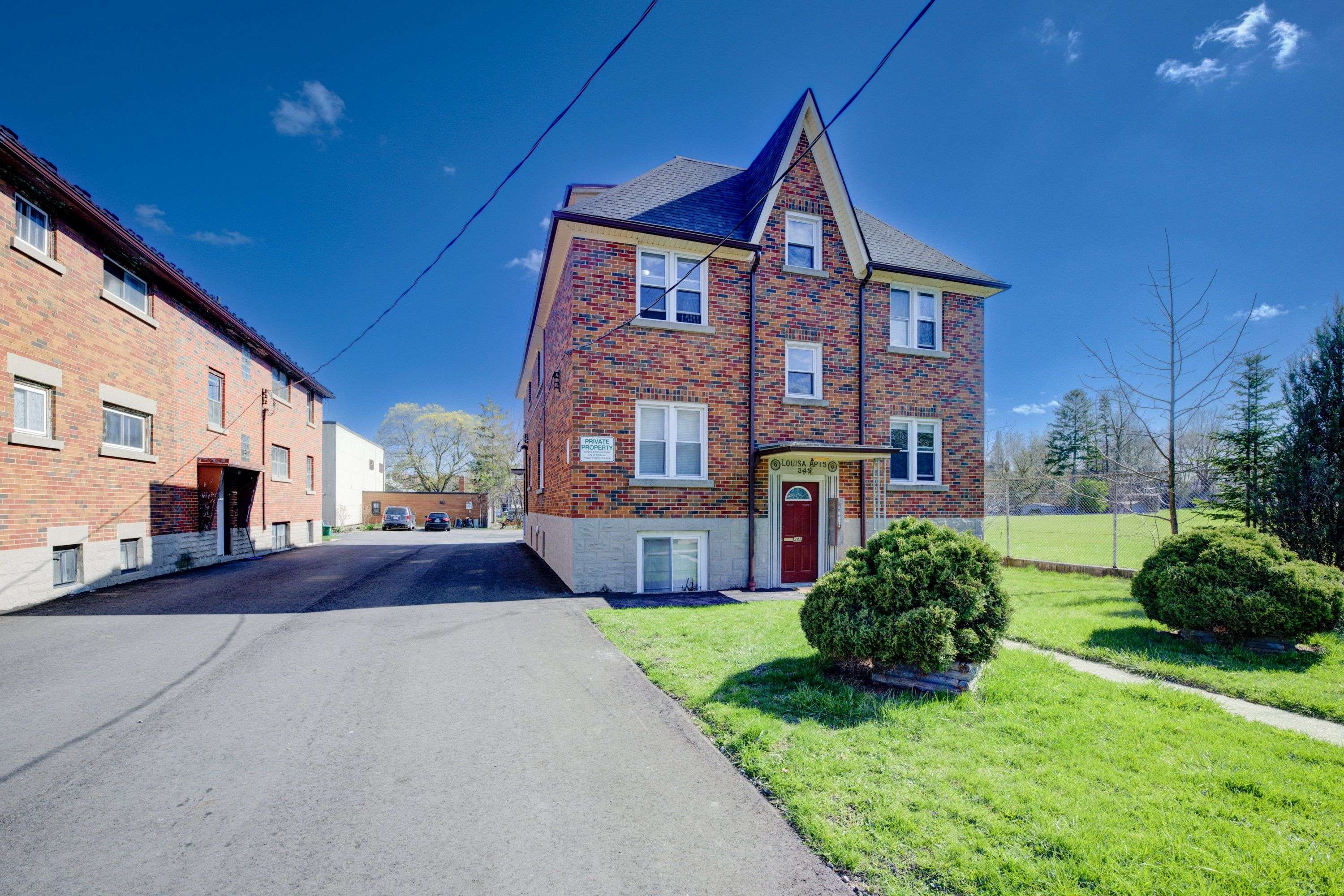 Kitchener, ON N2H 5N1,345 Louisa ST