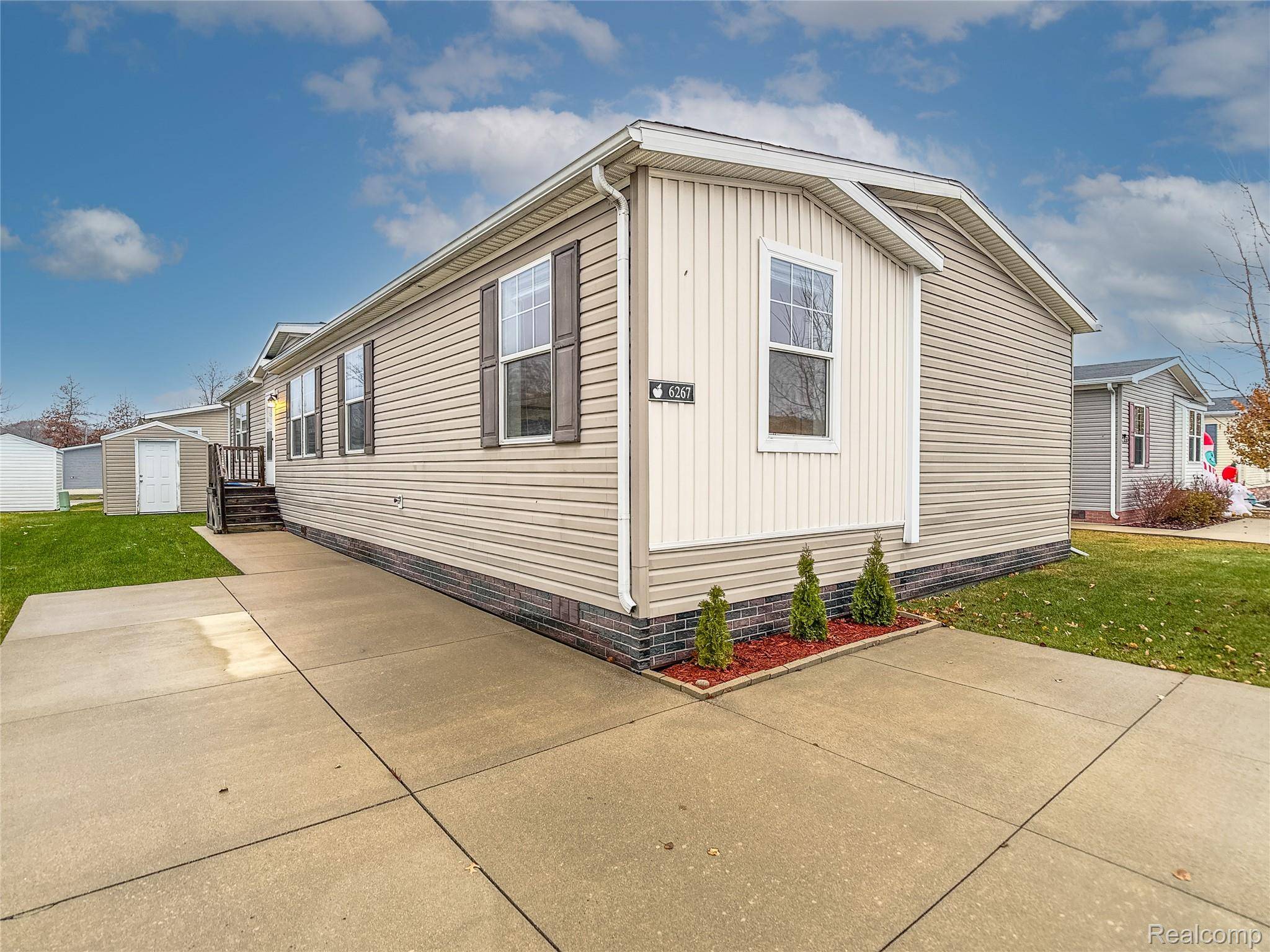 Fenton, MI 48430,6267 Imperial Dr.