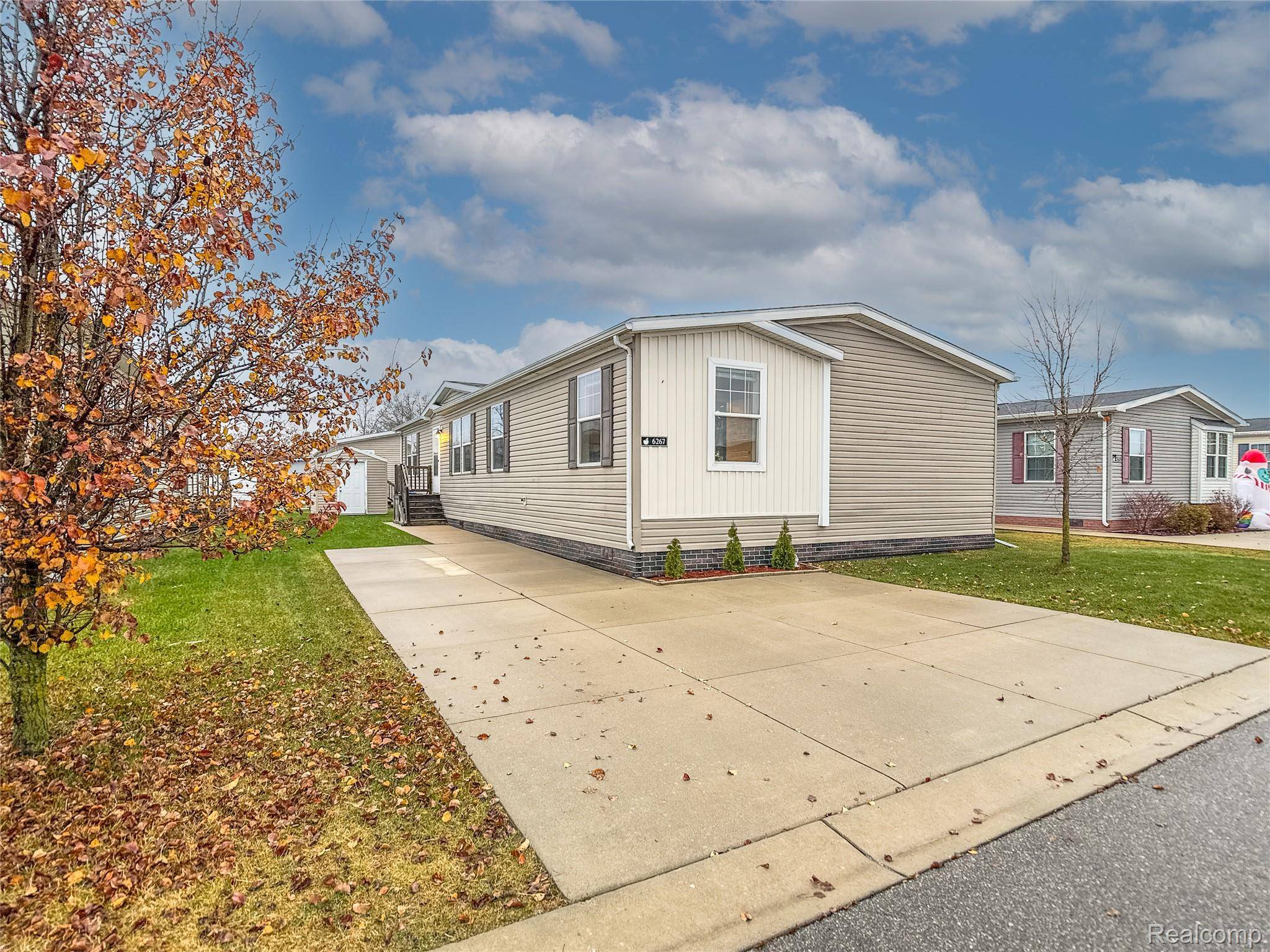 Fenton, MI 48430,6267 Imperial Dr.