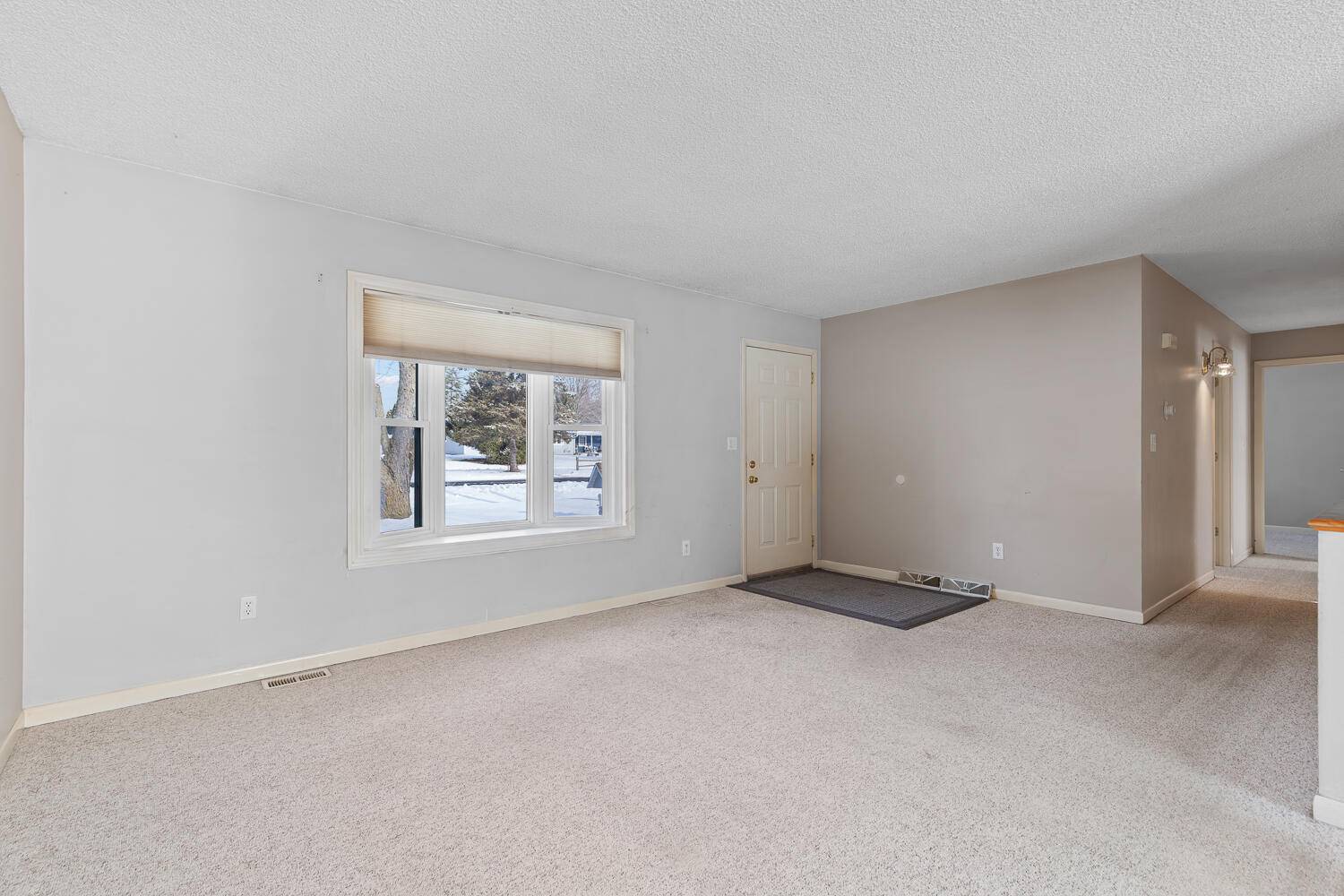 Adrian, MI 49221,3123 N Hills BLVD