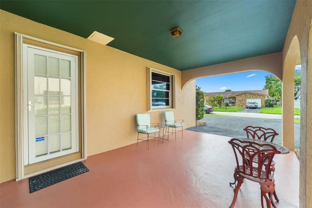 Coral Springs, FL 33065,8939 NW 27th St