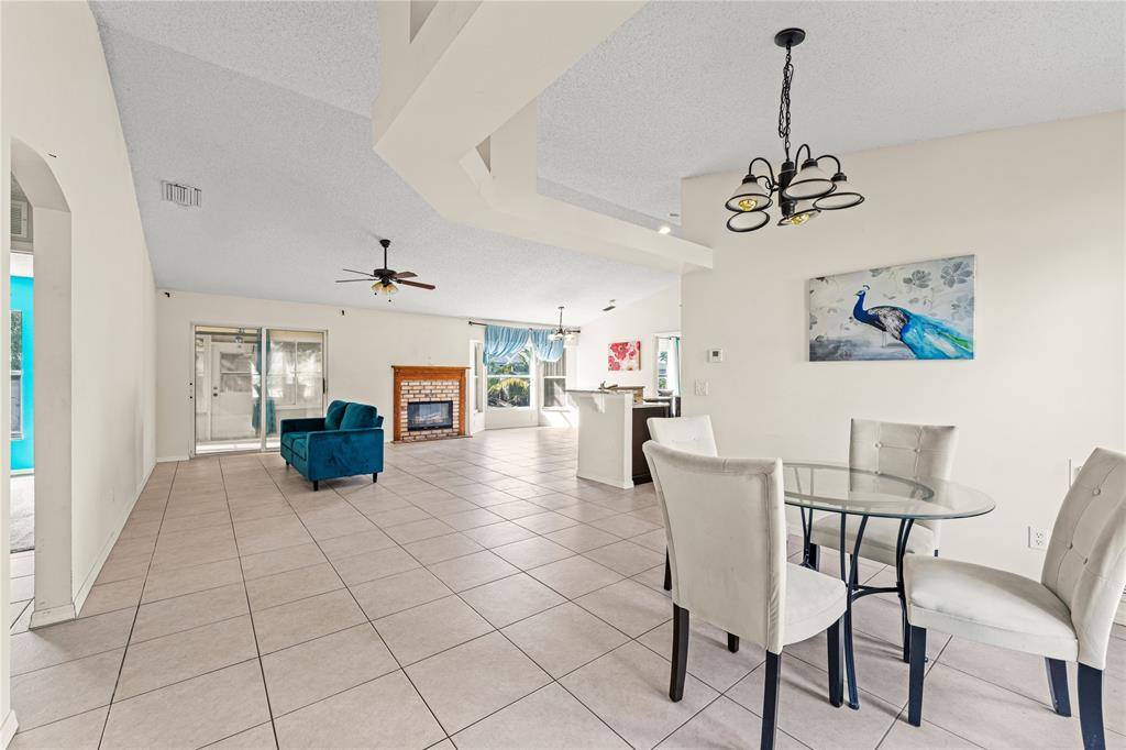 Port St Lucie, FL 34983,1998 SE Esterbrook St