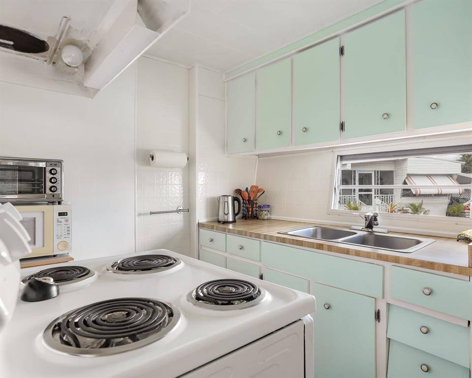 Davie, FL 33324,Address not disclosed