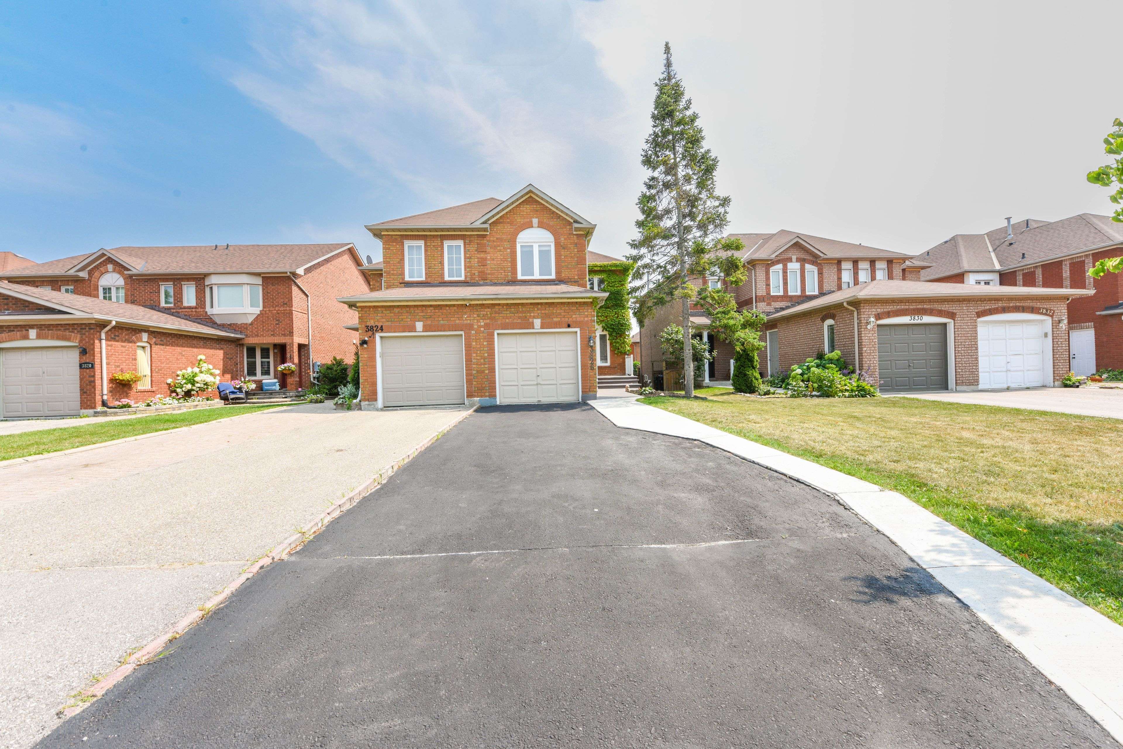 Mississauga, ON L5N 6V6,3826 Allcroft RD