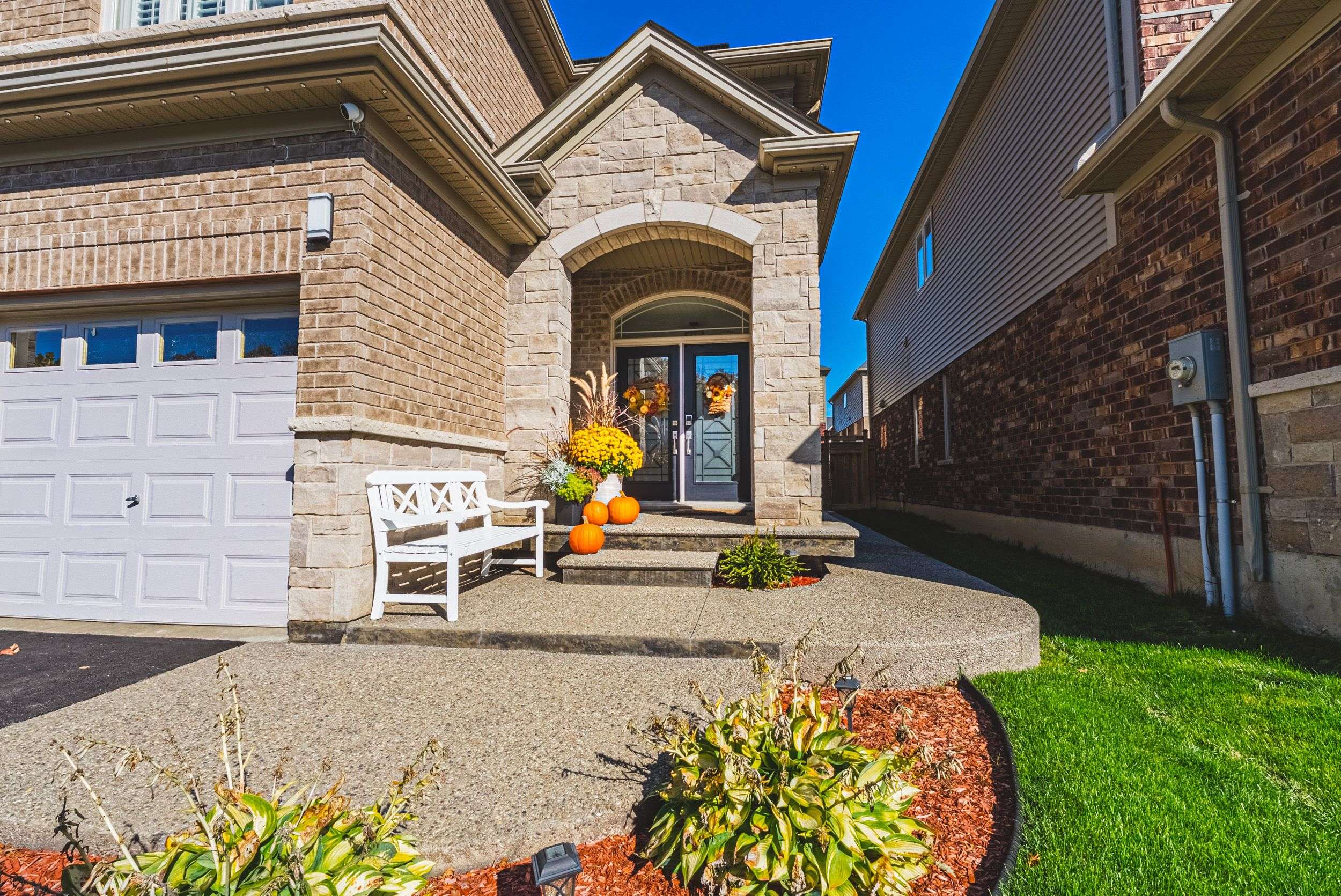 Hamilton, ON L0R 1C0,68 Kinsman DR