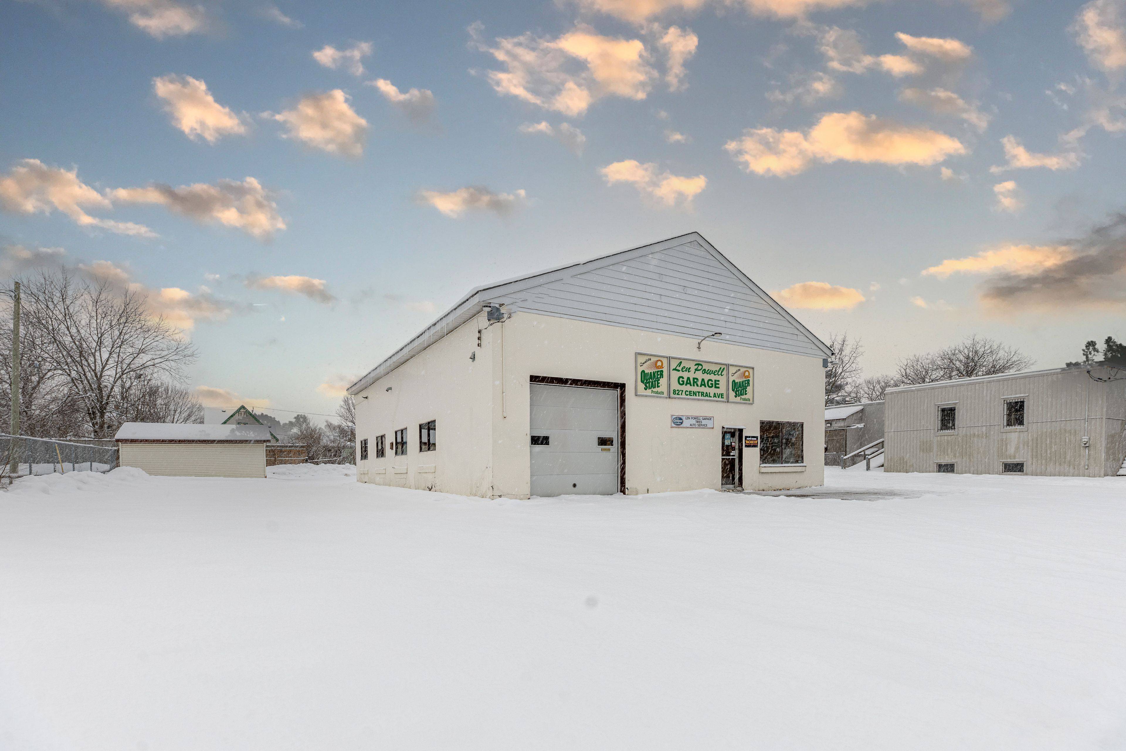 London East, ON N5W 3R1,827 CENTRAL AVE