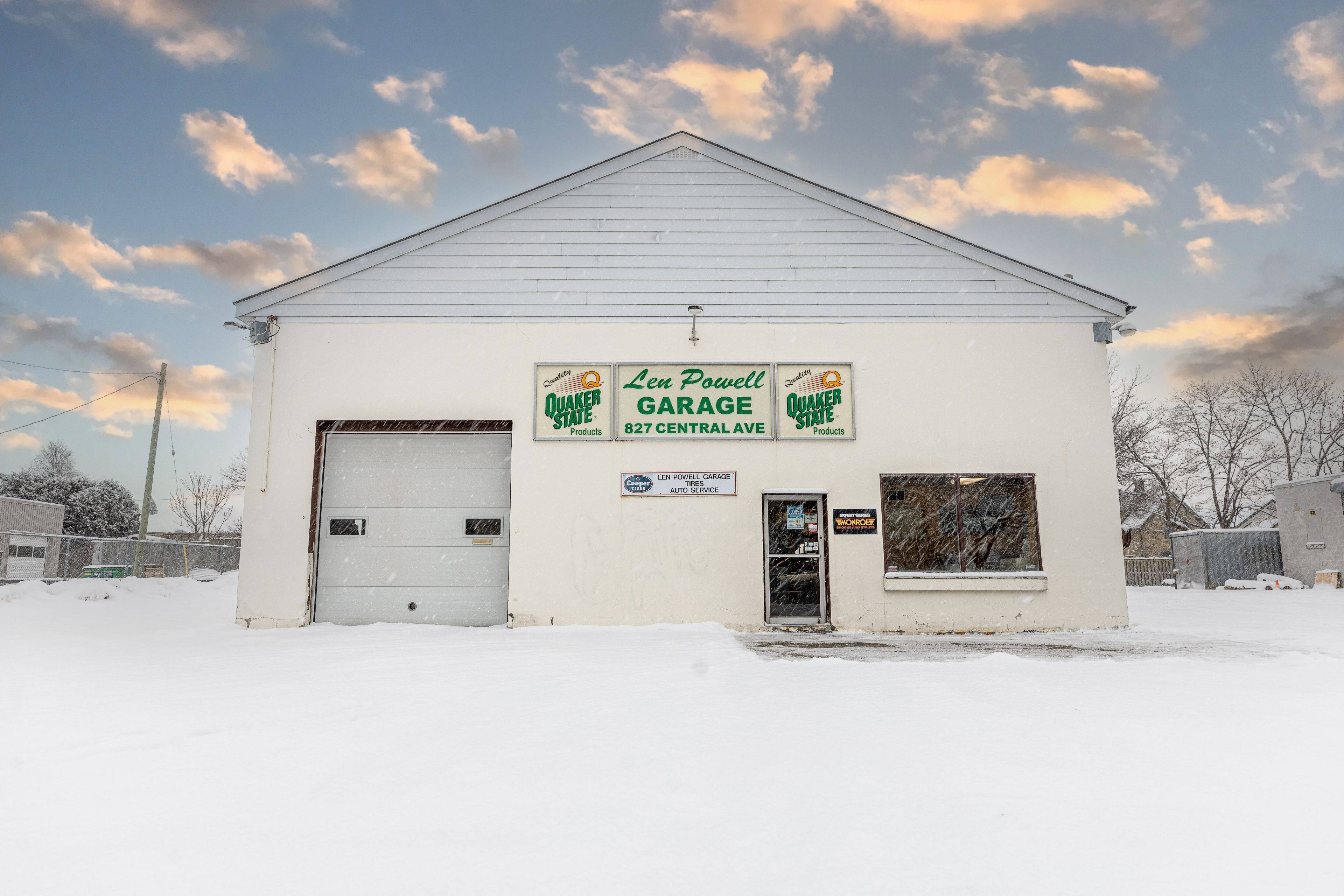 London East, ON N5W 3R1,827 CENTRAL AVE