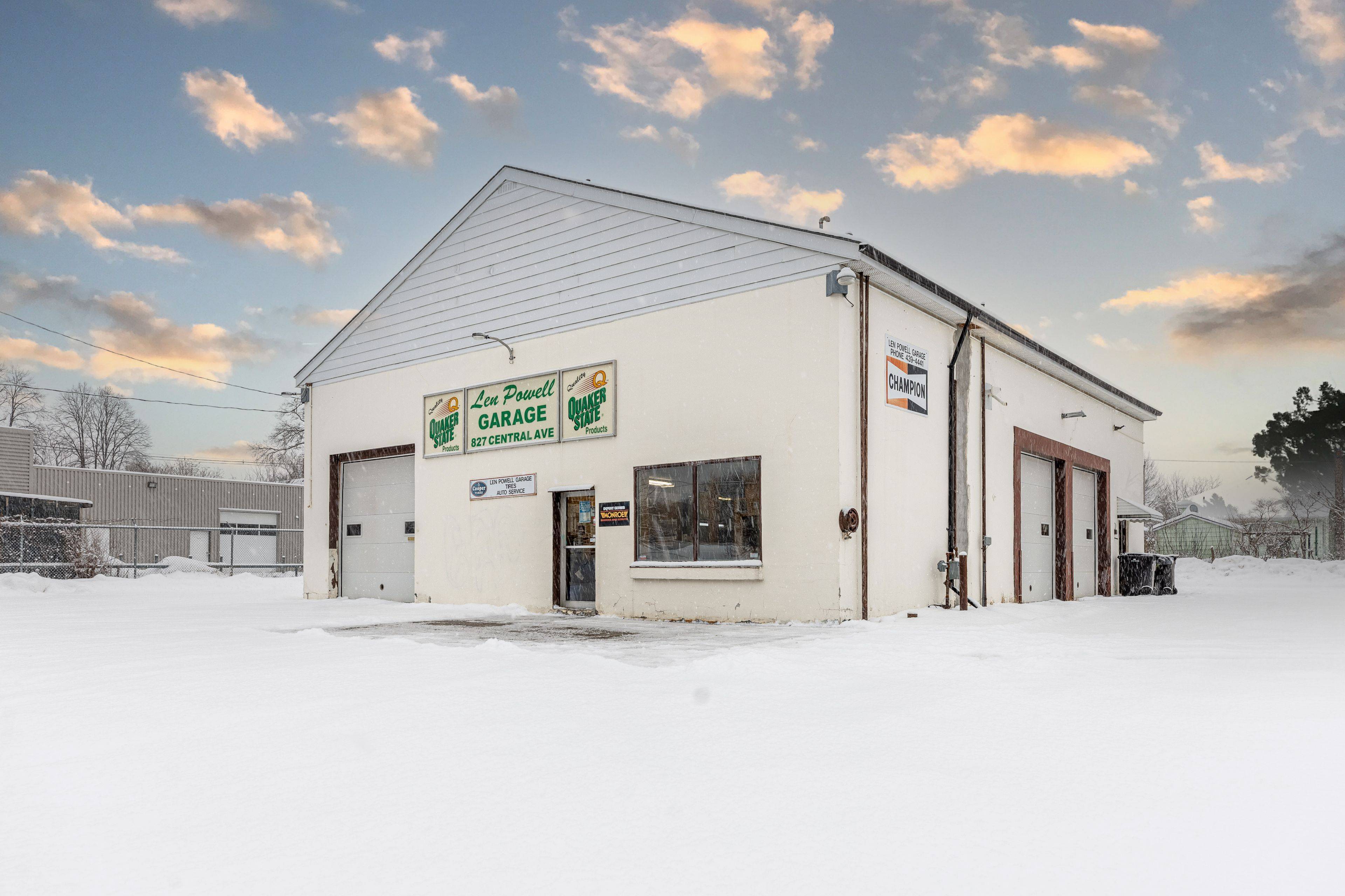 London East, ON N5W 3R1,827 CENTRAL AVE