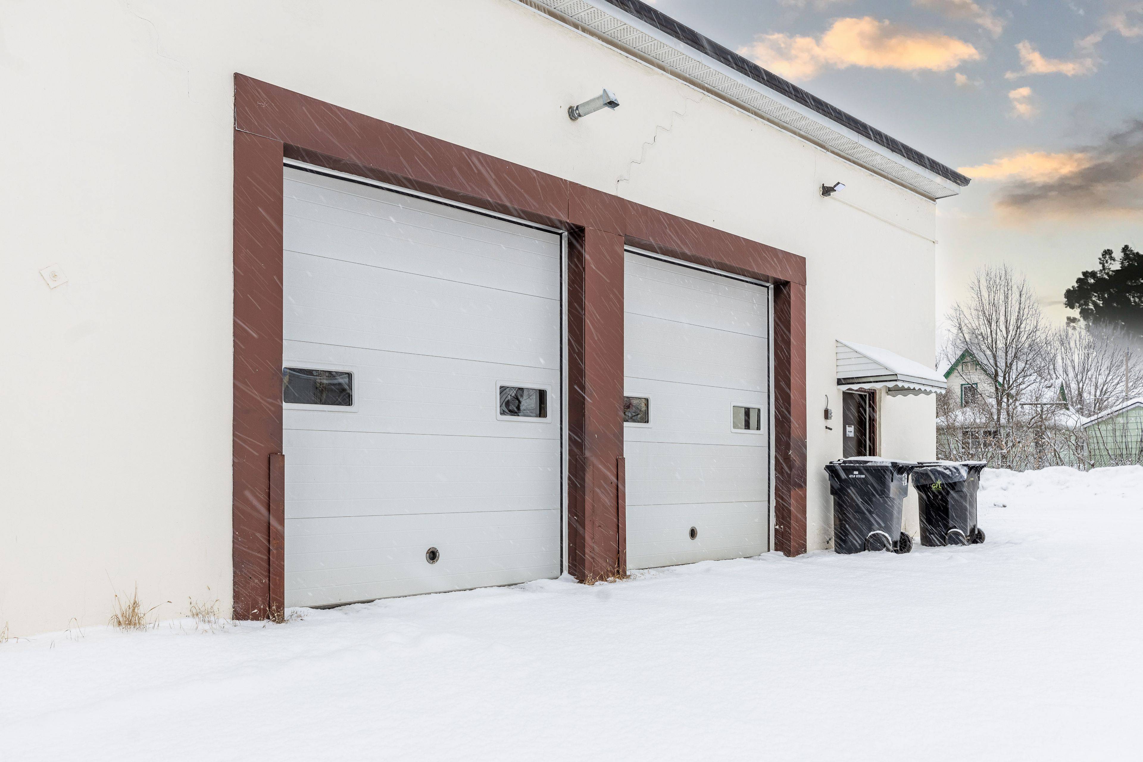 London East, ON N5W 3R1,827 CENTRAL AVE