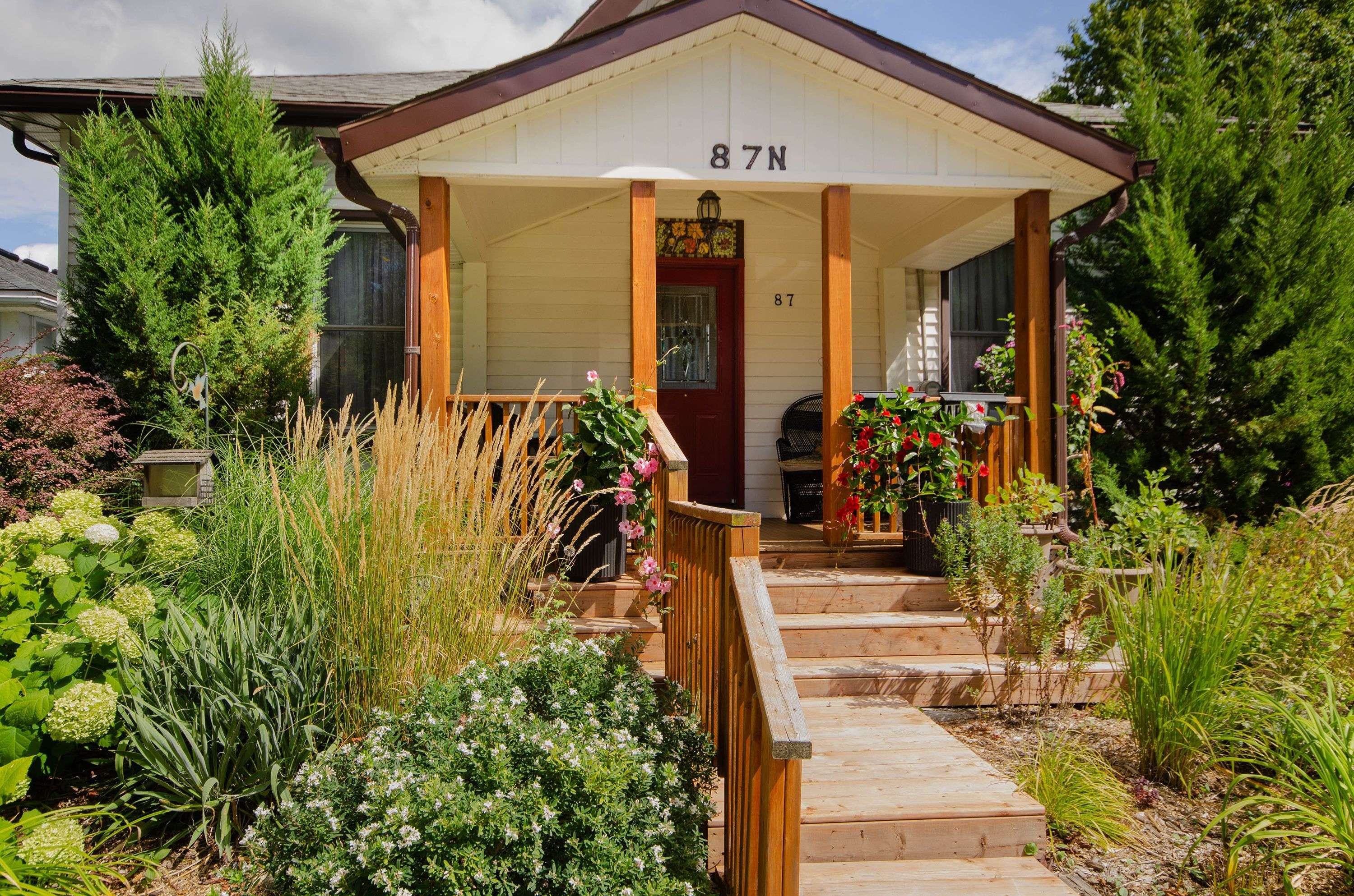 Port Hope, ON L1A 2N8,87 Hope ST N