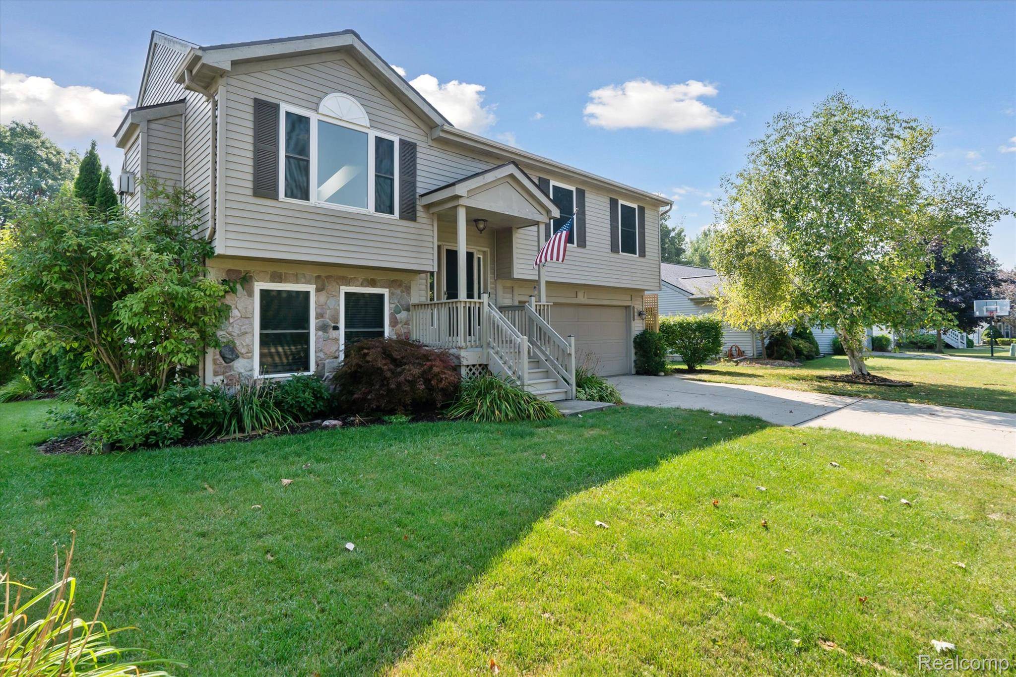 Fenton, MI 48430,480 Andover Woods DR