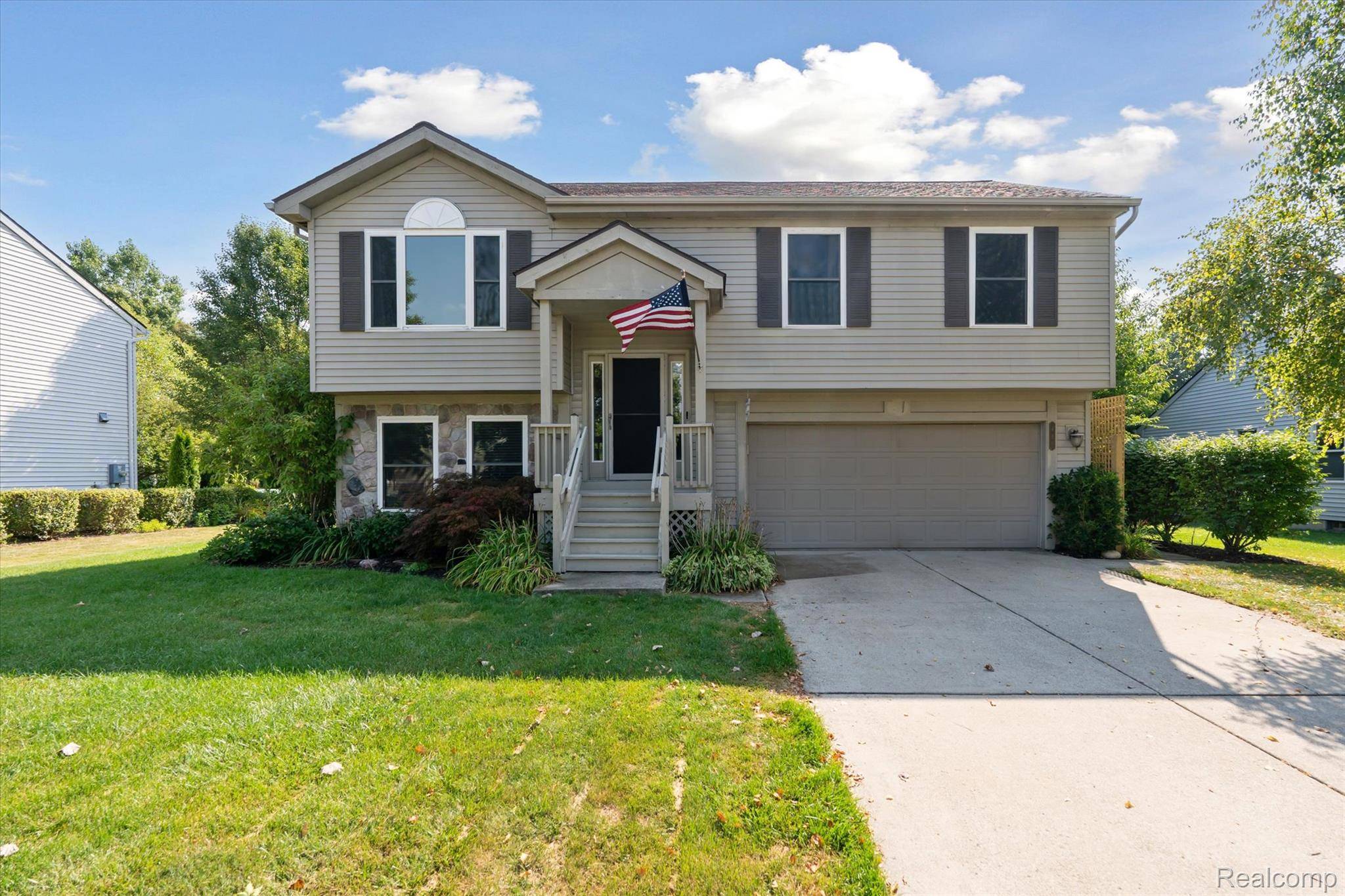 Fenton, MI 48430,480 Andover Woods DR