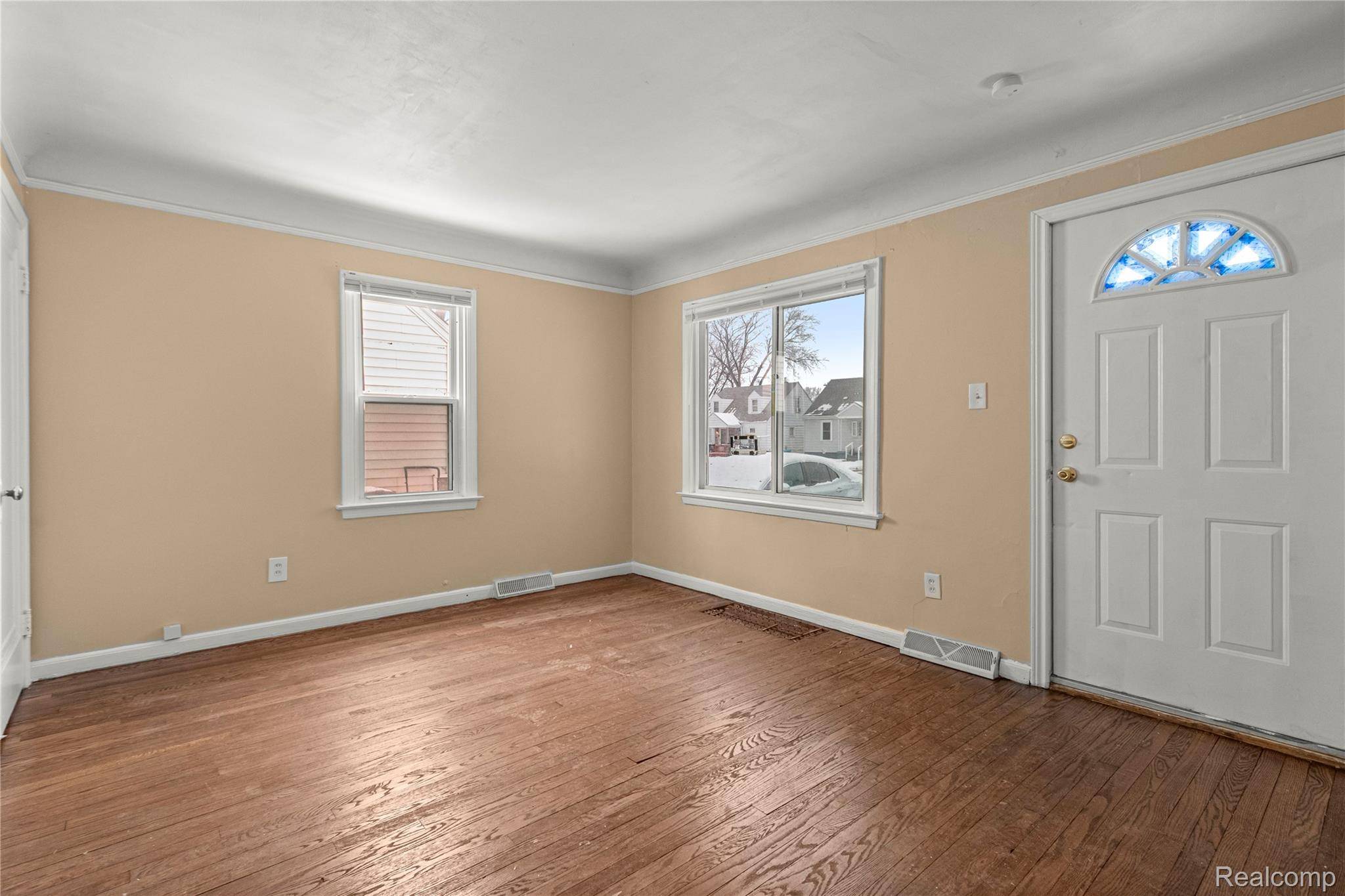 Dearborn Heights, MI 48125,25885 Currier ST