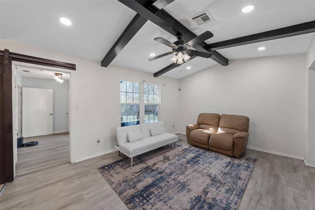 Hewitt, TX 76643,119 New Acres Drive