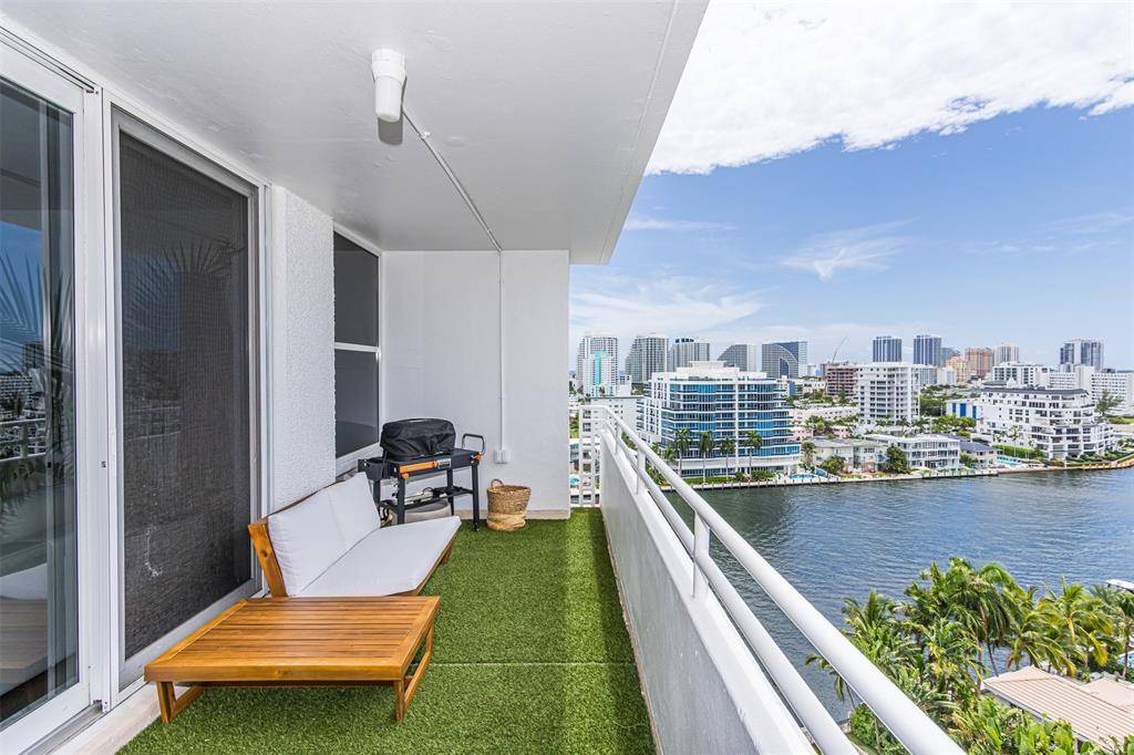 Fort Lauderdale, FL 33304,888 Intracoastal Dr #14G