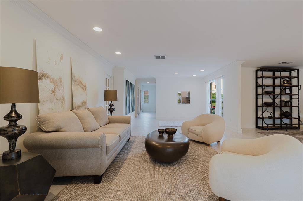 Boca Raton, FL 33428,9277 Vista Del Lago #39B