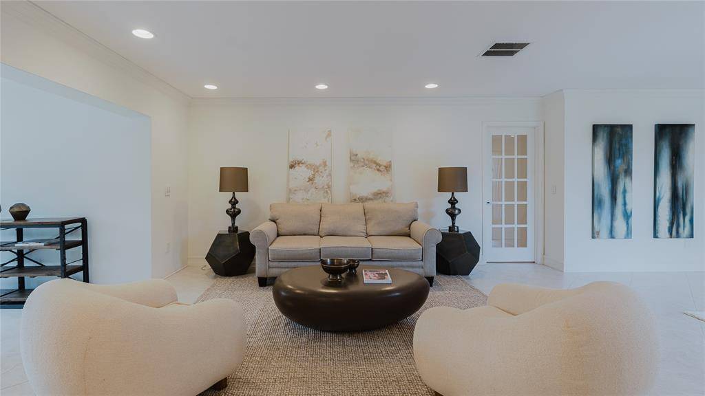 Boca Raton, FL 33428,9277 Vista Del Lago #39B