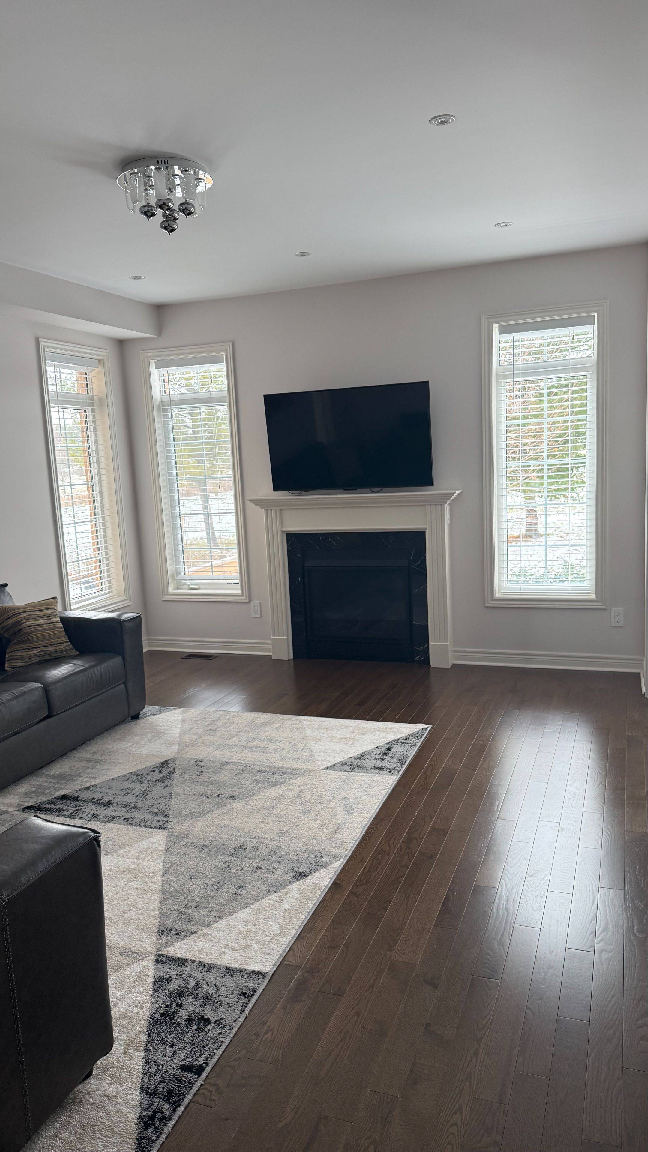 Bradford West Gwillimbury, ON L3Z 2A4,80 Inverness WAY